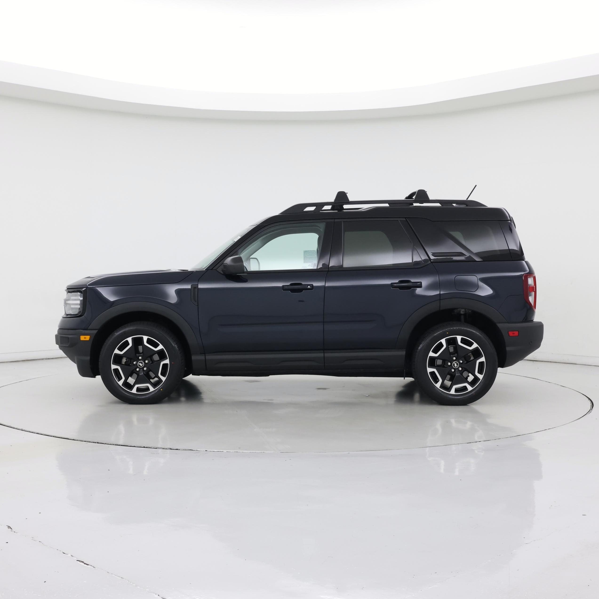 Thumbnail: 2022 Ford Bronco Sport - 3