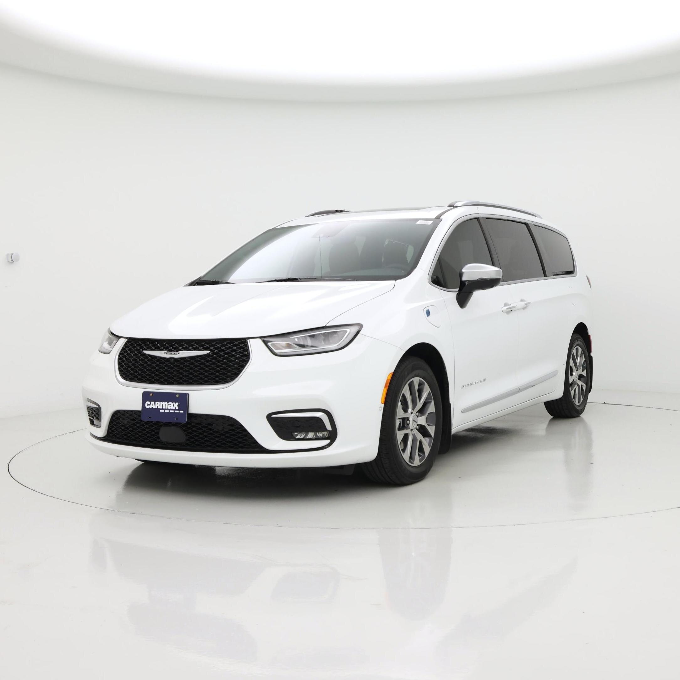 Thumbnail: 2023 Chrysler Pacifica - 4