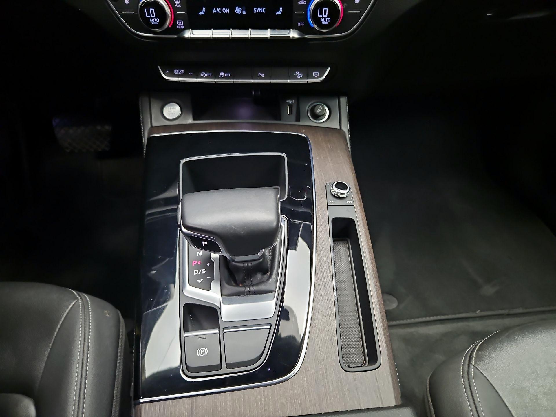 Thumbnail: 2021 Audi Q5 - 16