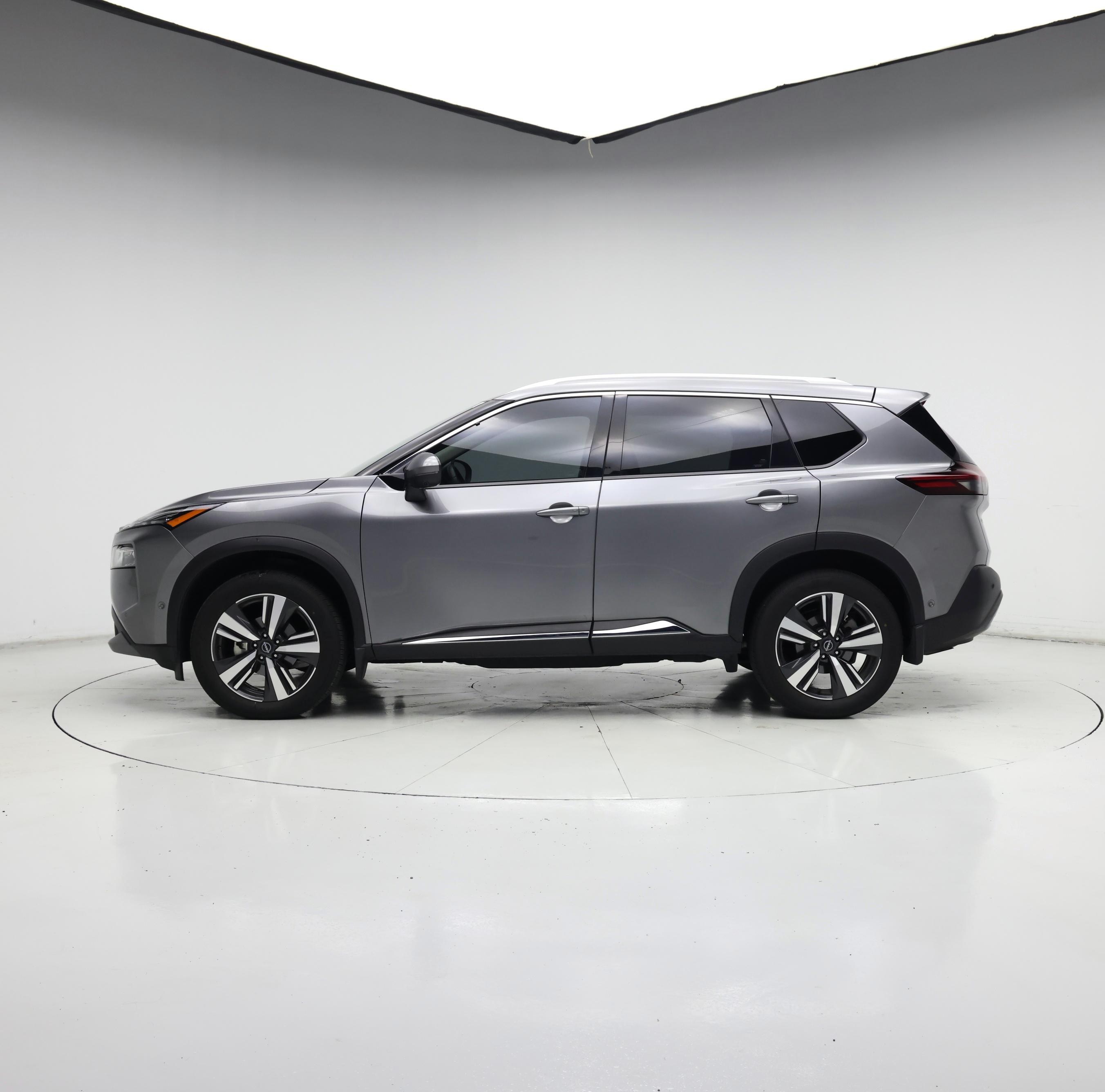 Thumbnail: 2023 Nissan Rogue - 3