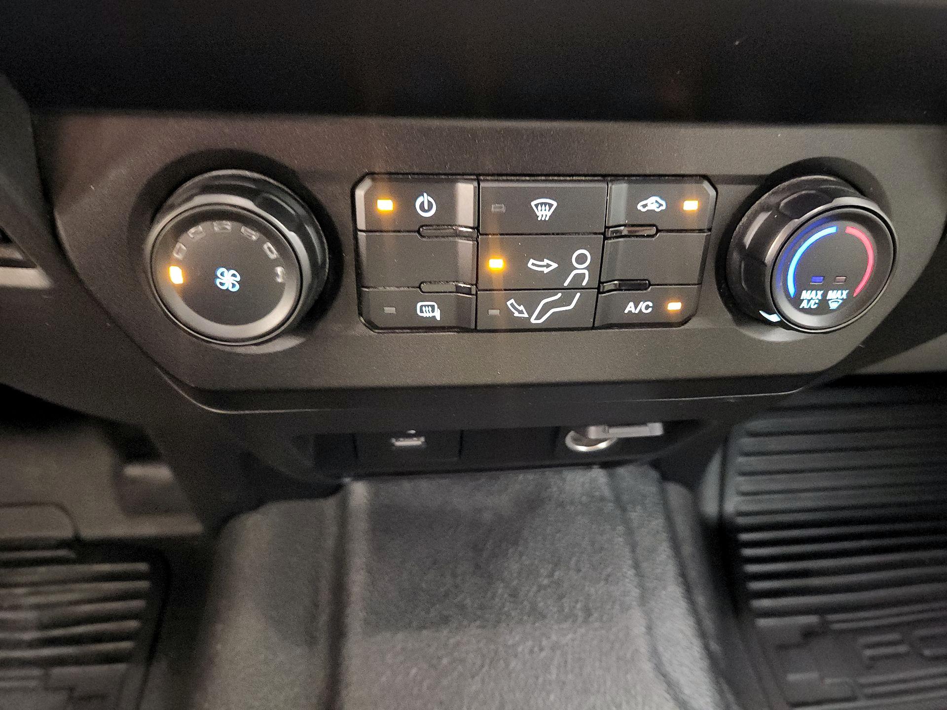 Thumbnail: 2020 Ford F-250 - 16