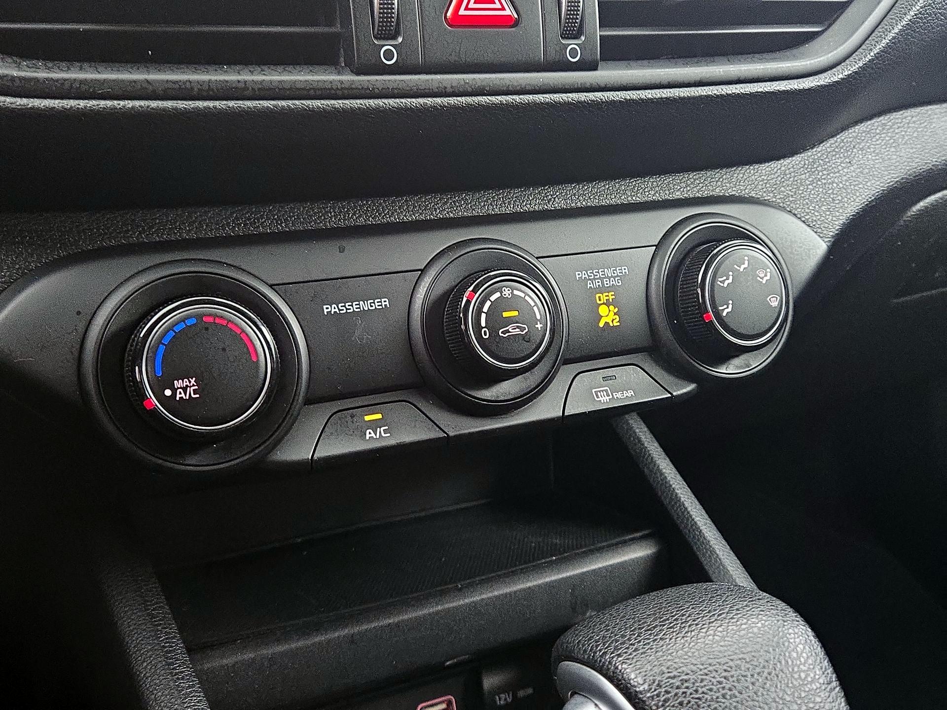 Thumbnail: 2021 Kia Forte - 16