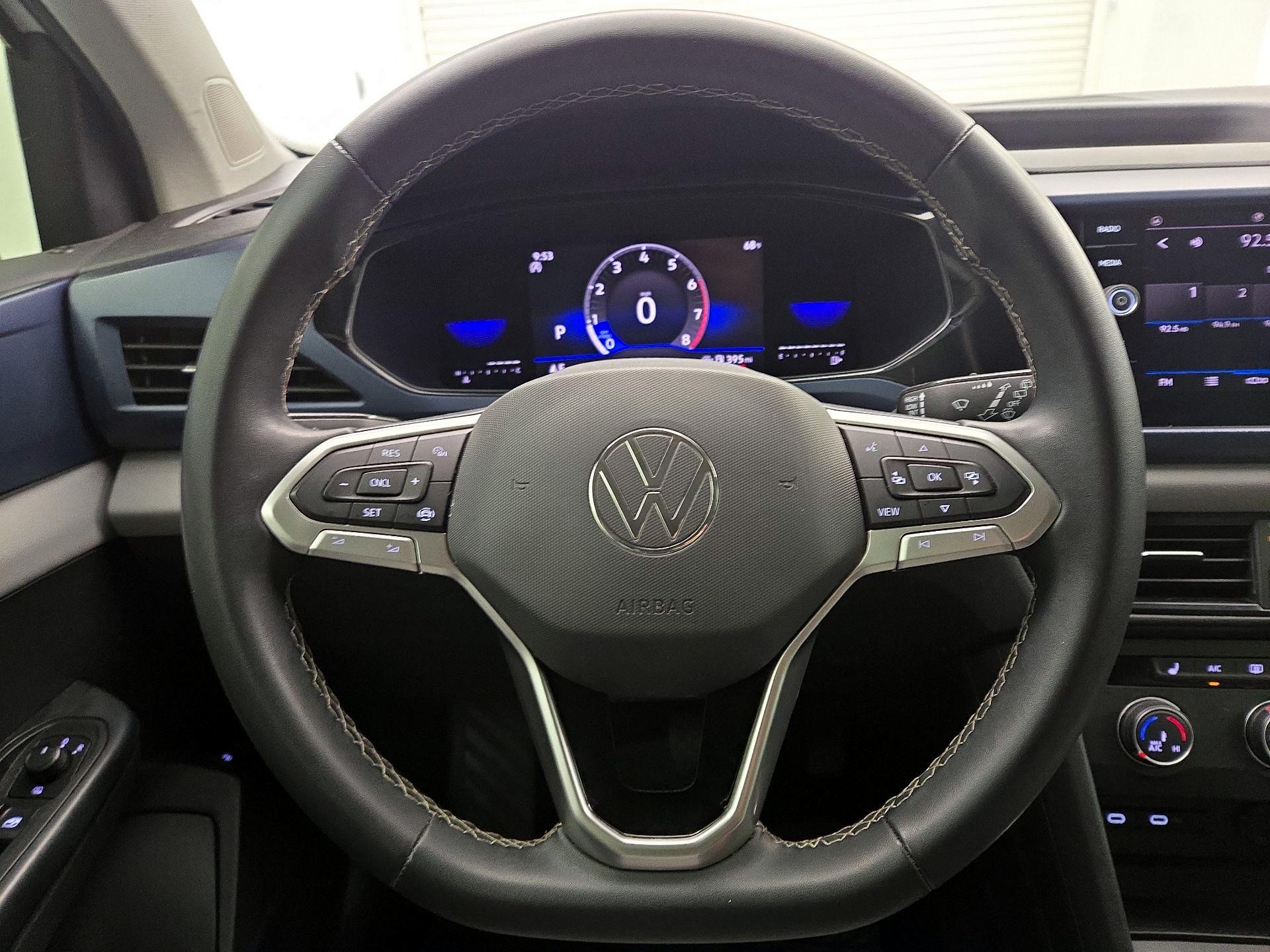 Thumbnail: 2022 Volkswagen Taos - 10