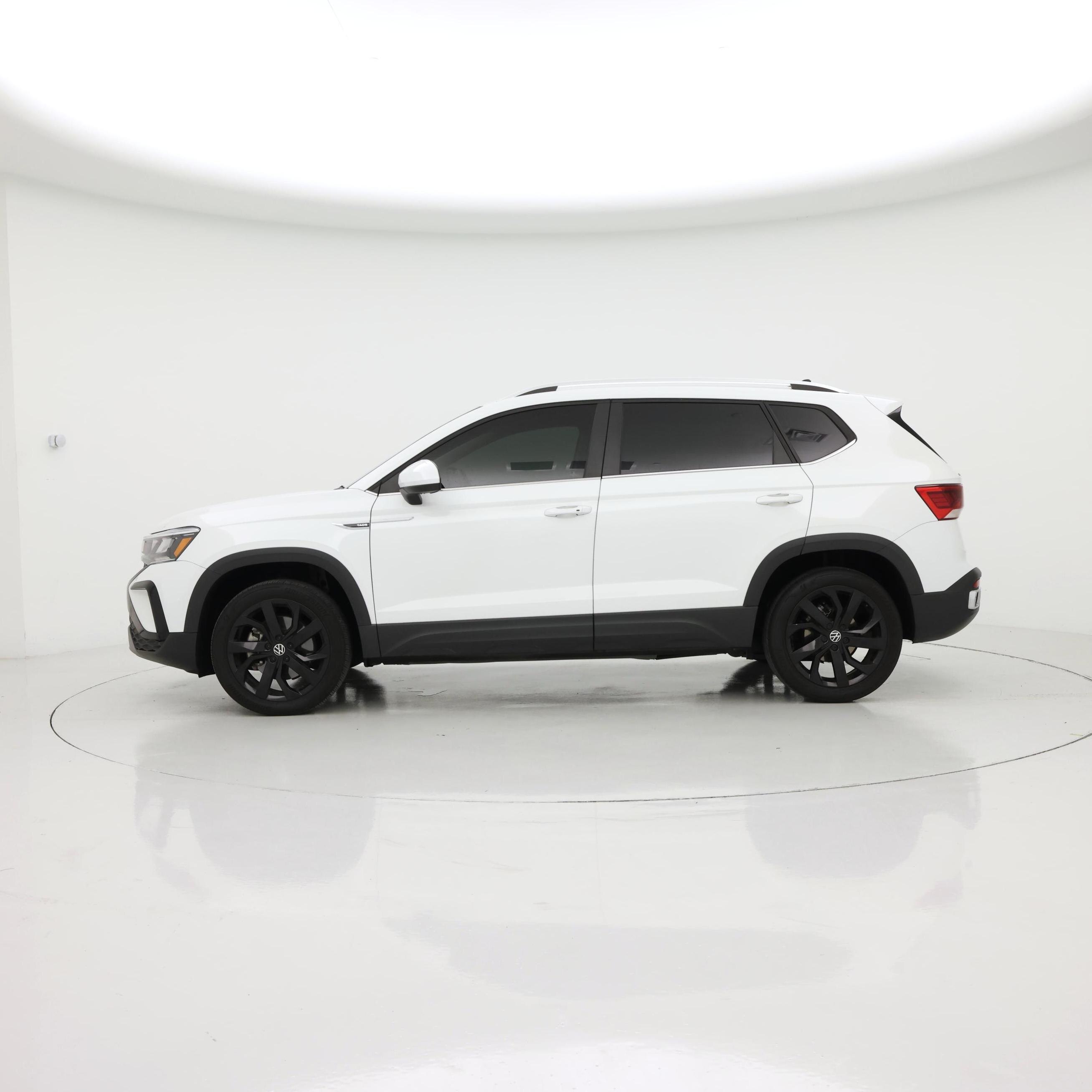Thumbnail: 2022 Volkswagen Taos - 3