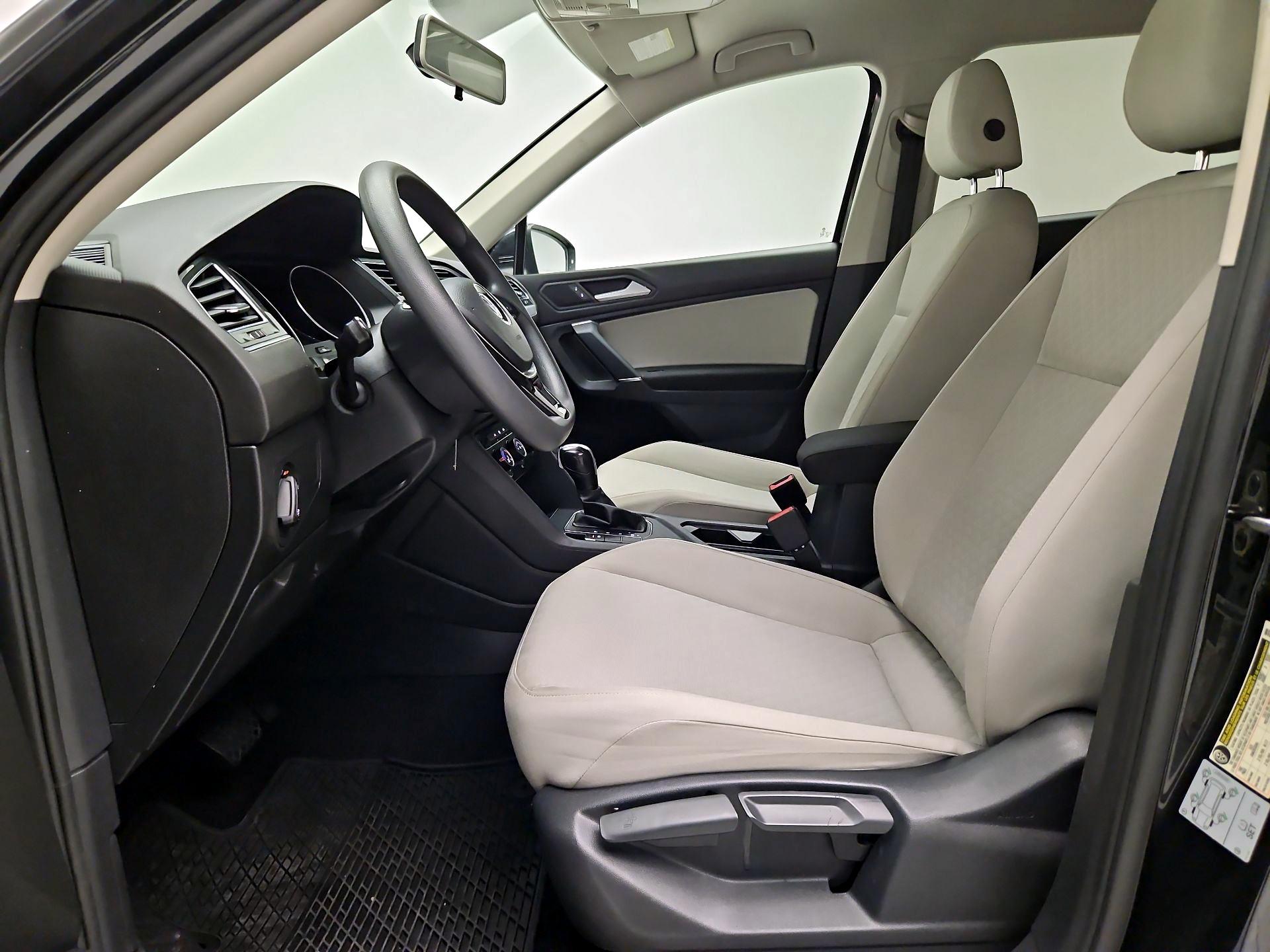 Thumbnail: 2020 Volkswagen Tiguan - 11