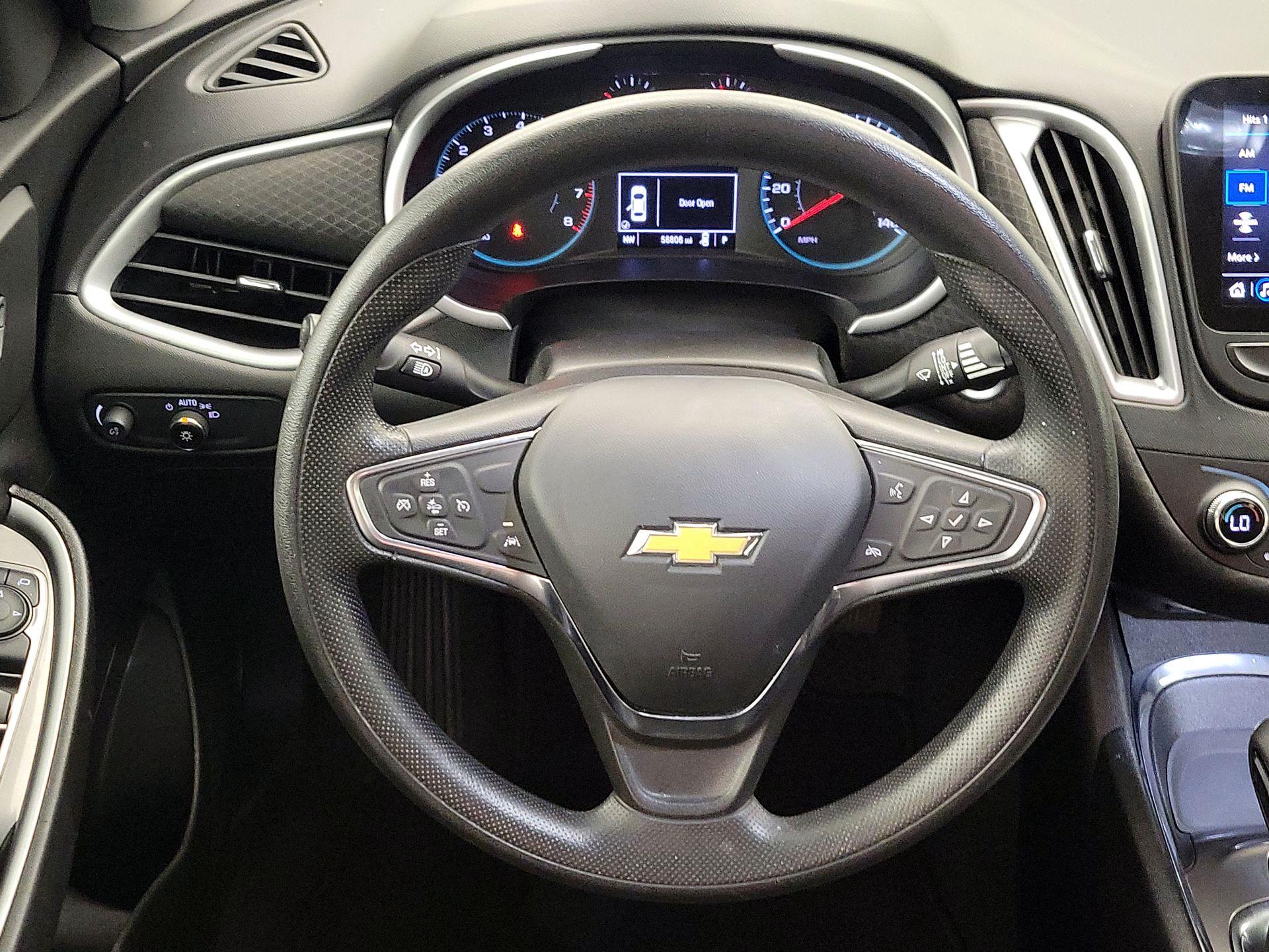 Thumbnail: 2023 Chevrolet Malibu - 10