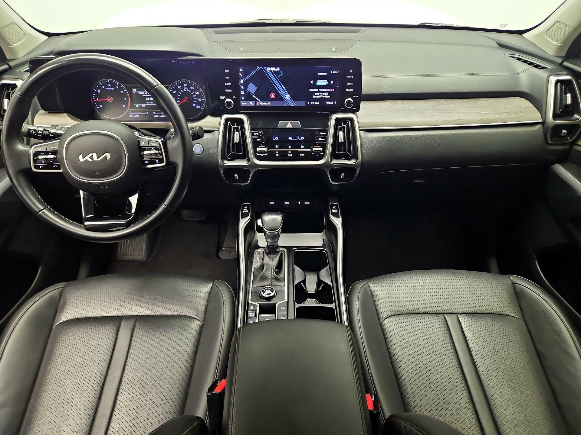 Thumbnail: 2022 Kia Sorento - 9