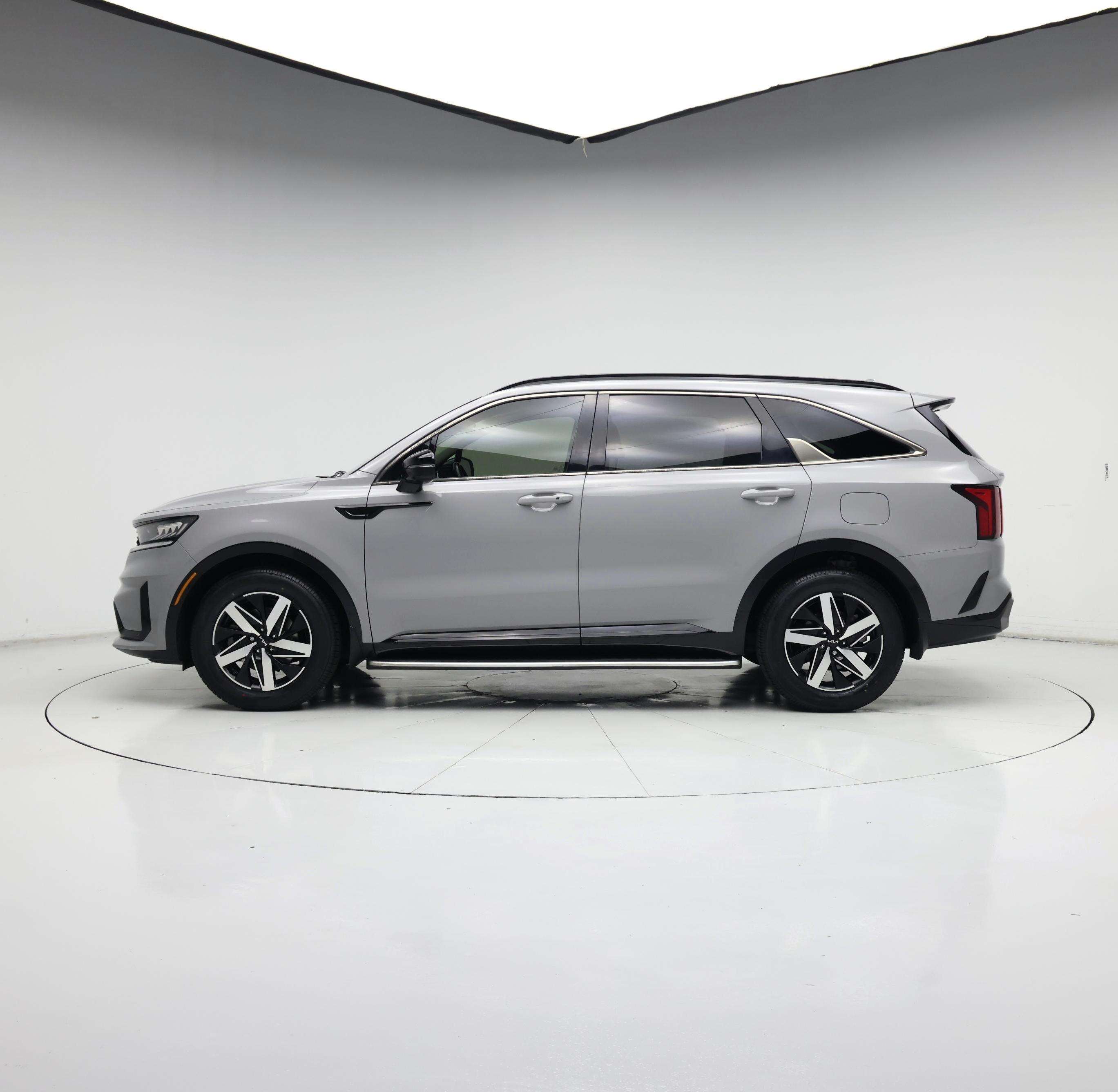 Thumbnail: 2022 Kia Sorento - 3
