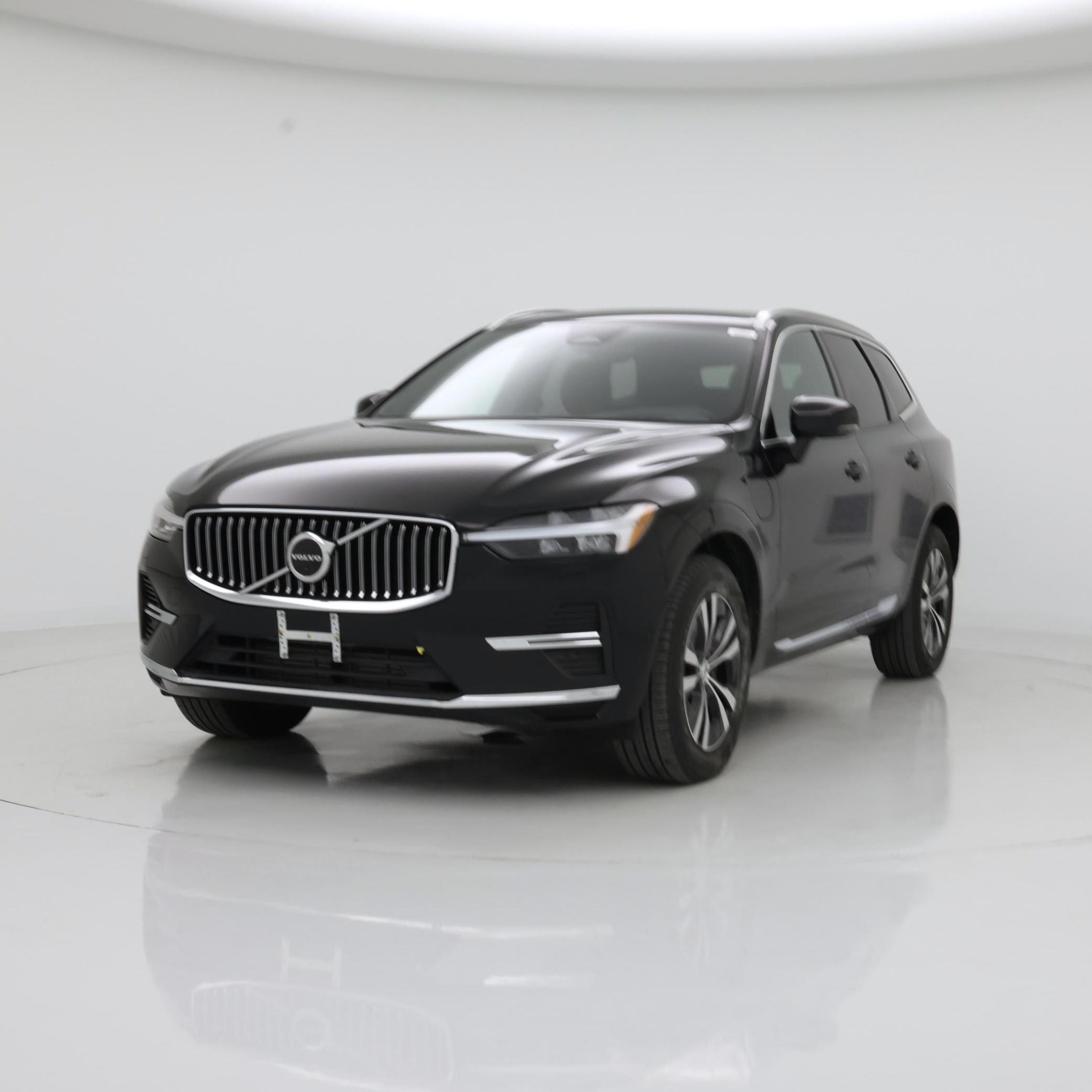 Thumbnail: 2022 Volvo XC60 - 4