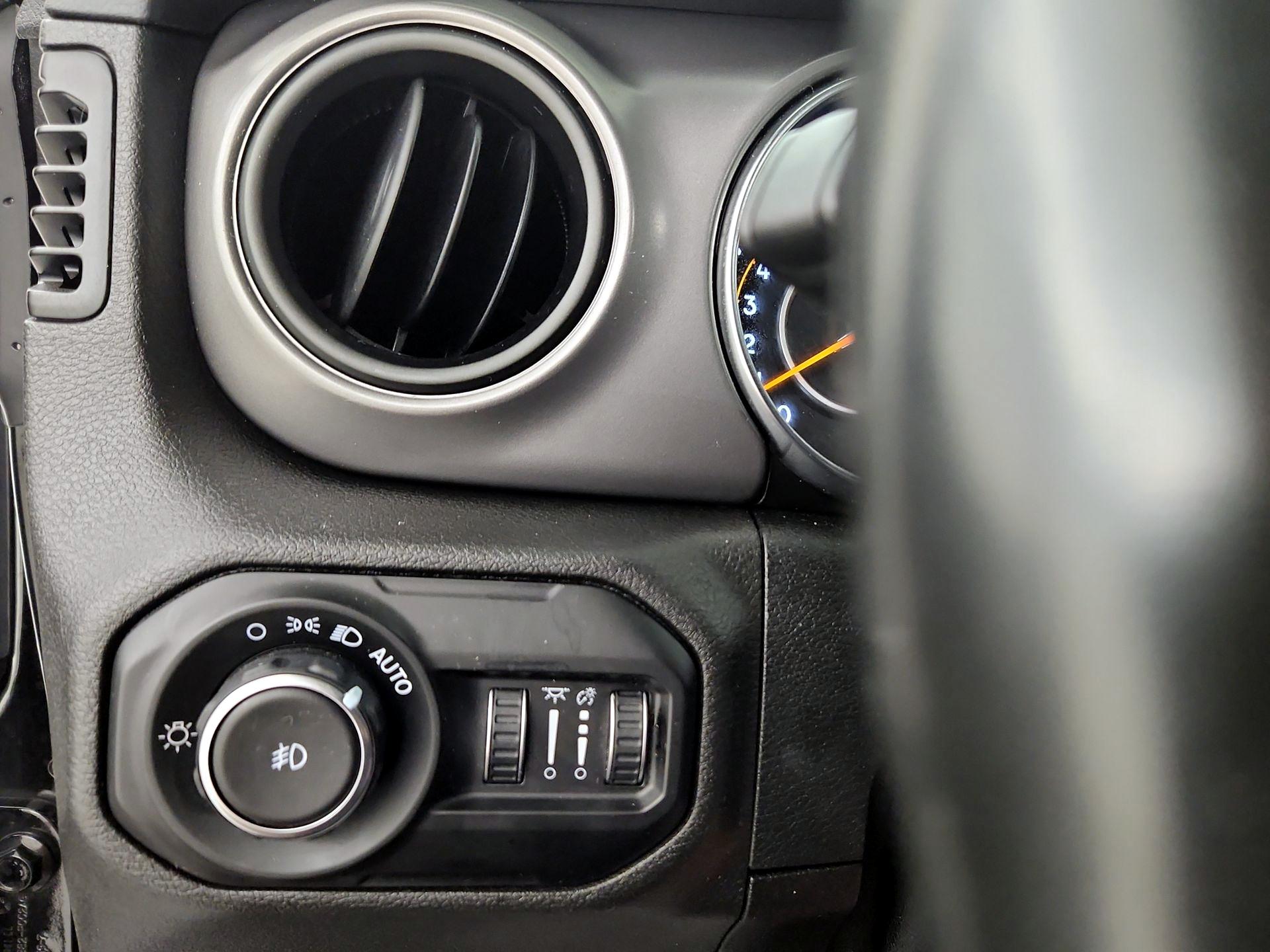 Thumbnail: 2021 Jeep Wrangler - 13