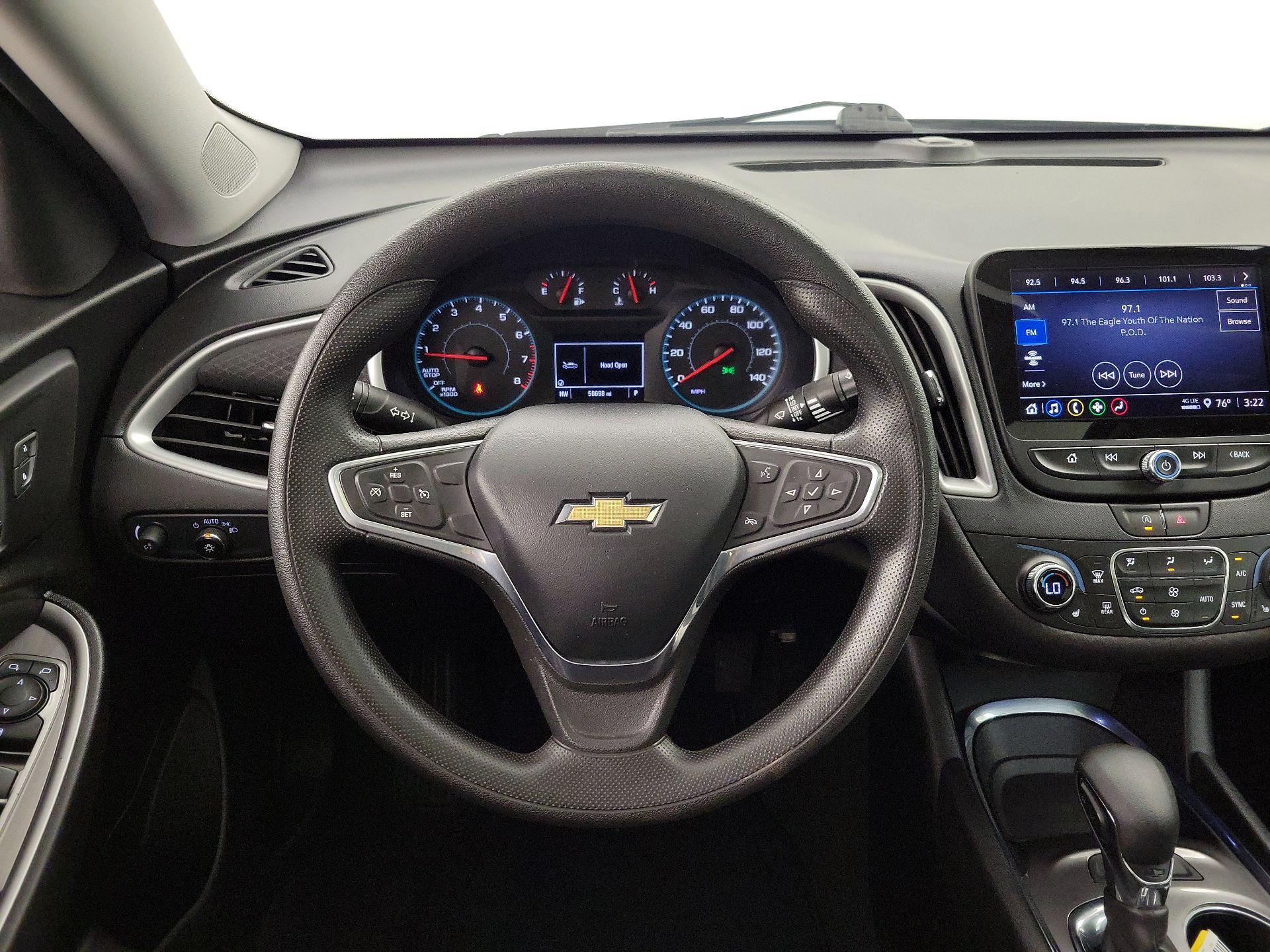 Thumbnail: 2022 Chevrolet Malibu - 10