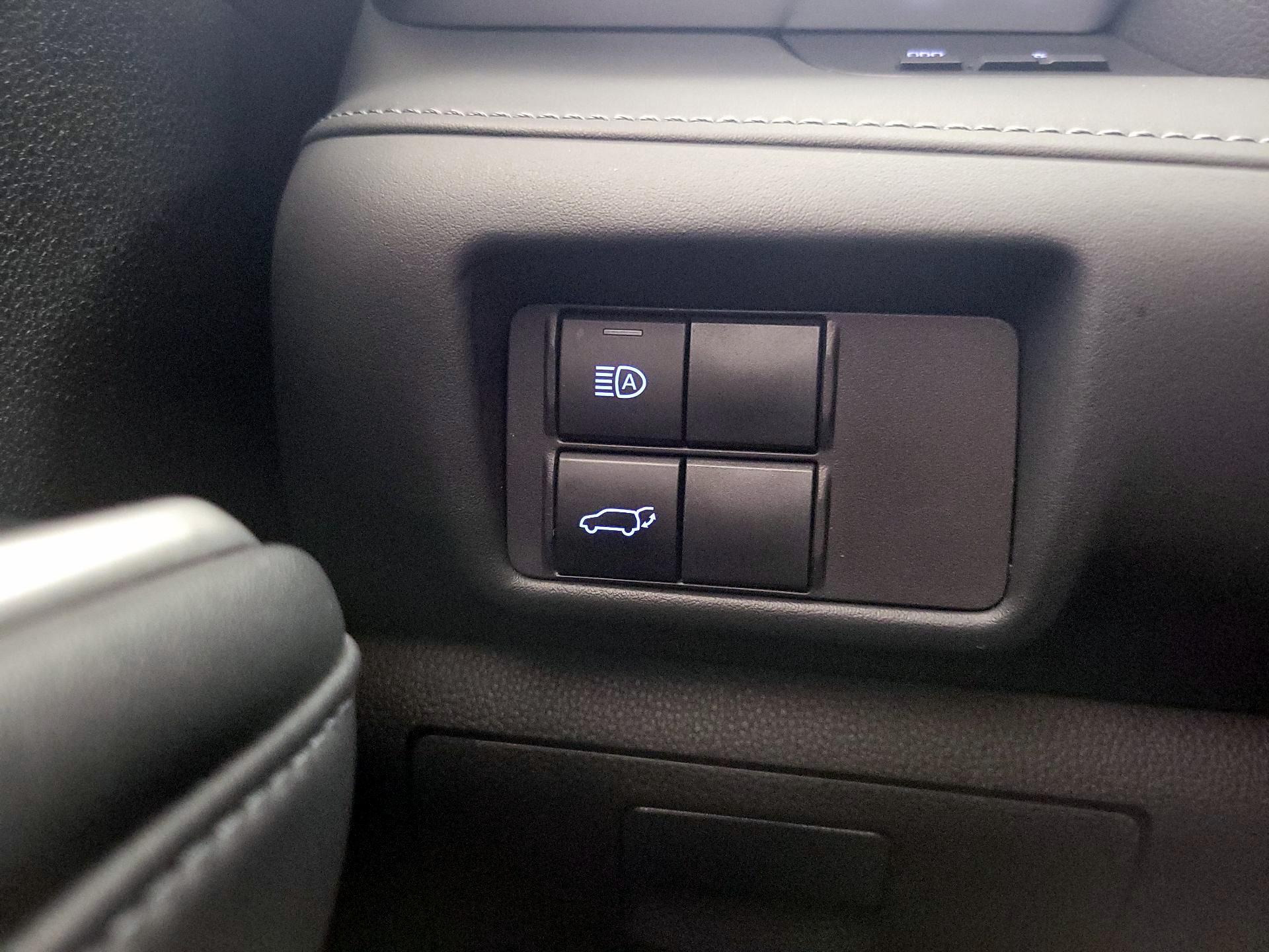 Thumbnail: 2022 Toyota Highlander - 13