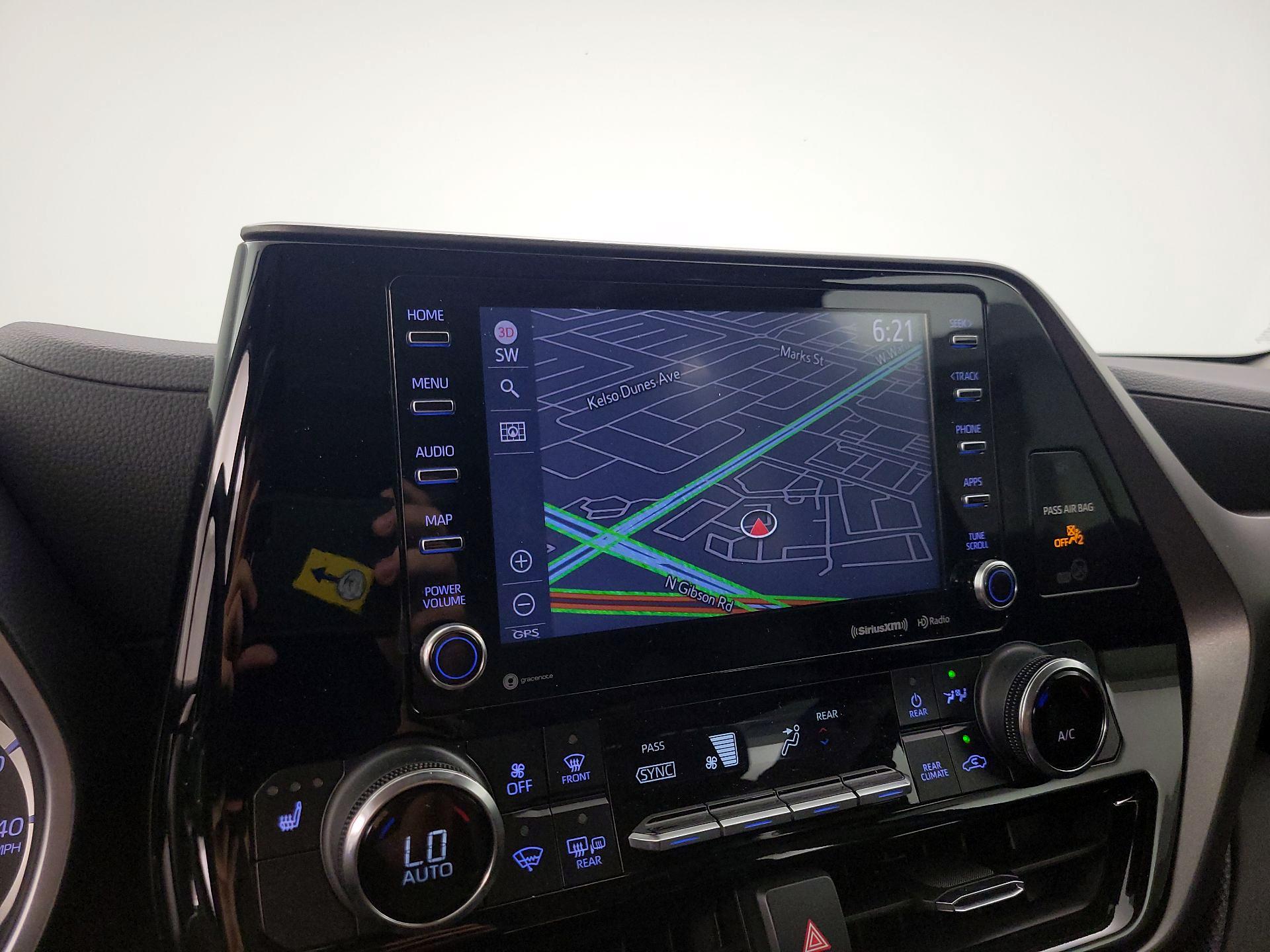 Thumbnail: 2022 Toyota Highlander - 14