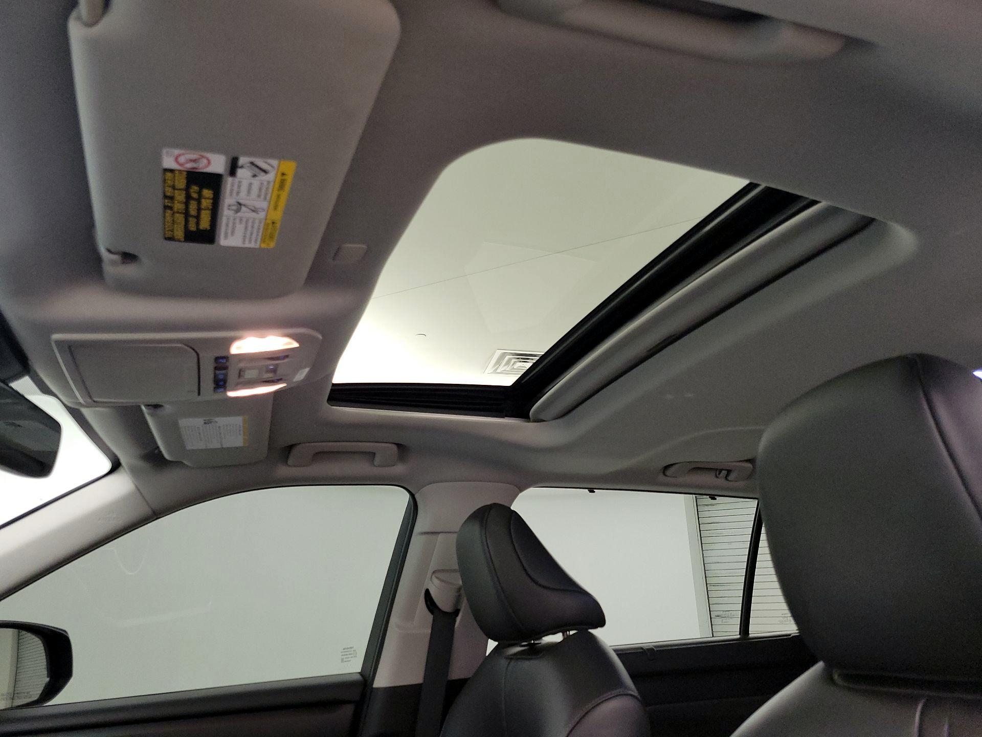 Thumbnail: 2022 Toyota Highlander - 20