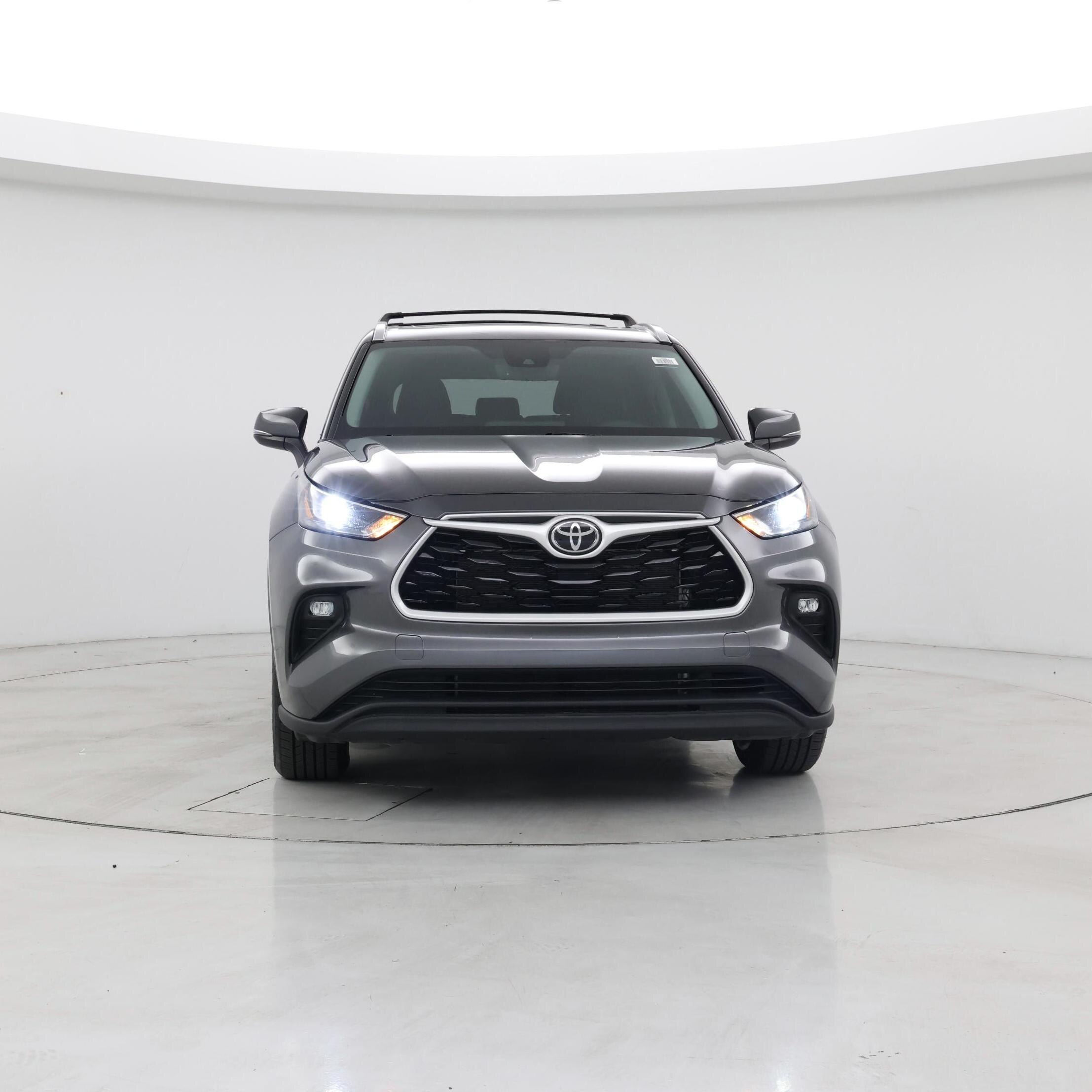 Thumbnail: 2022 Toyota Highlander - 5