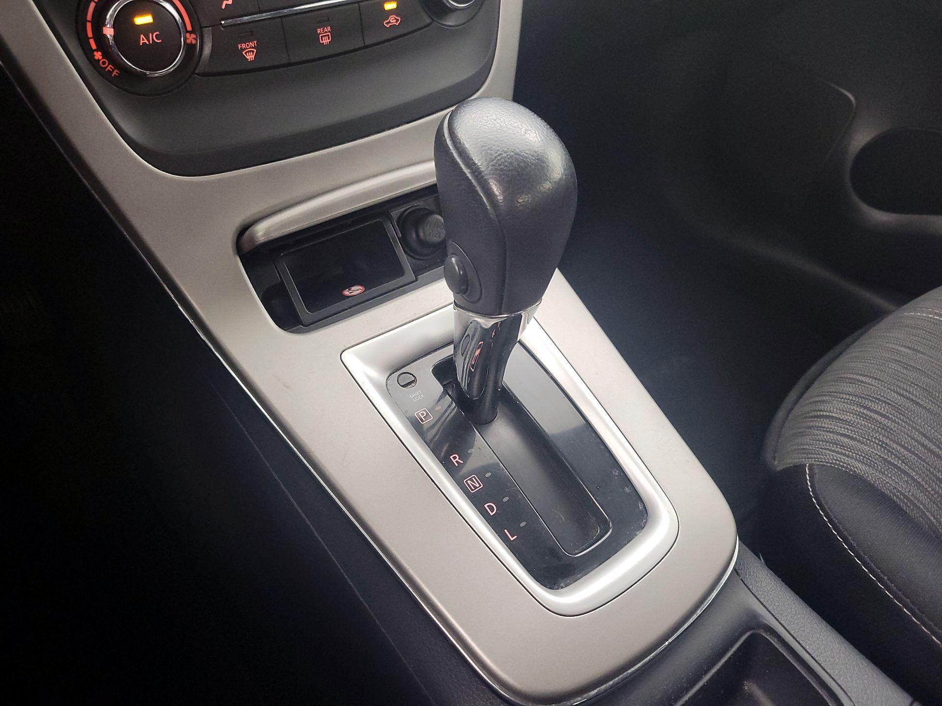Thumbnail: 2015 Nissan Sentra - 17