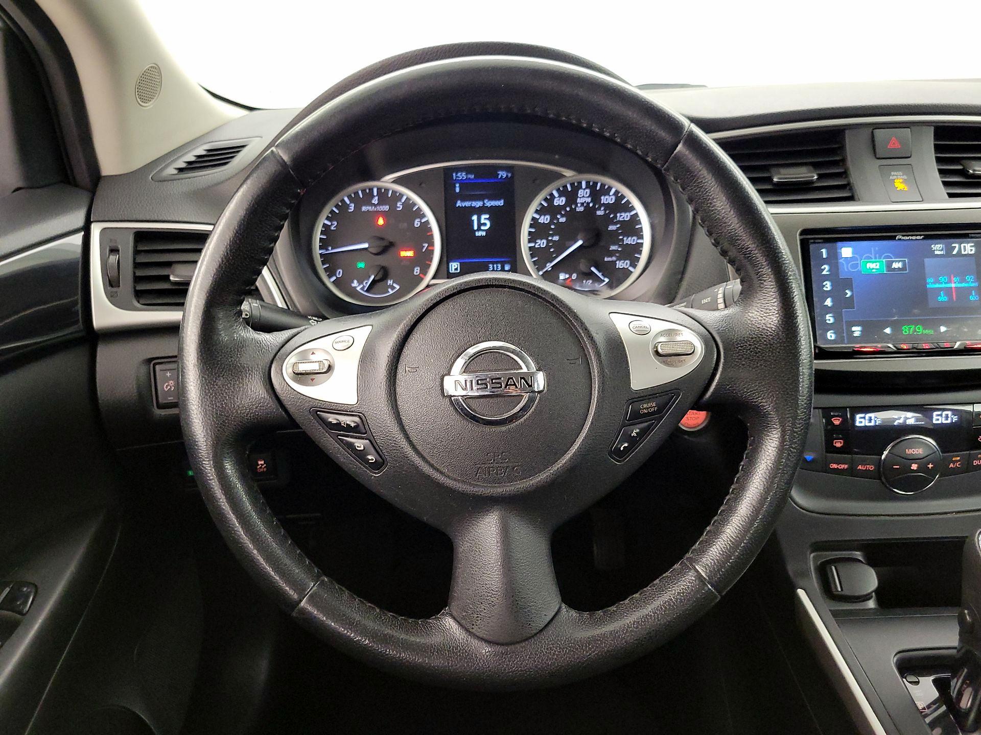 Thumbnail: 2019 Nissan Sentra - 10