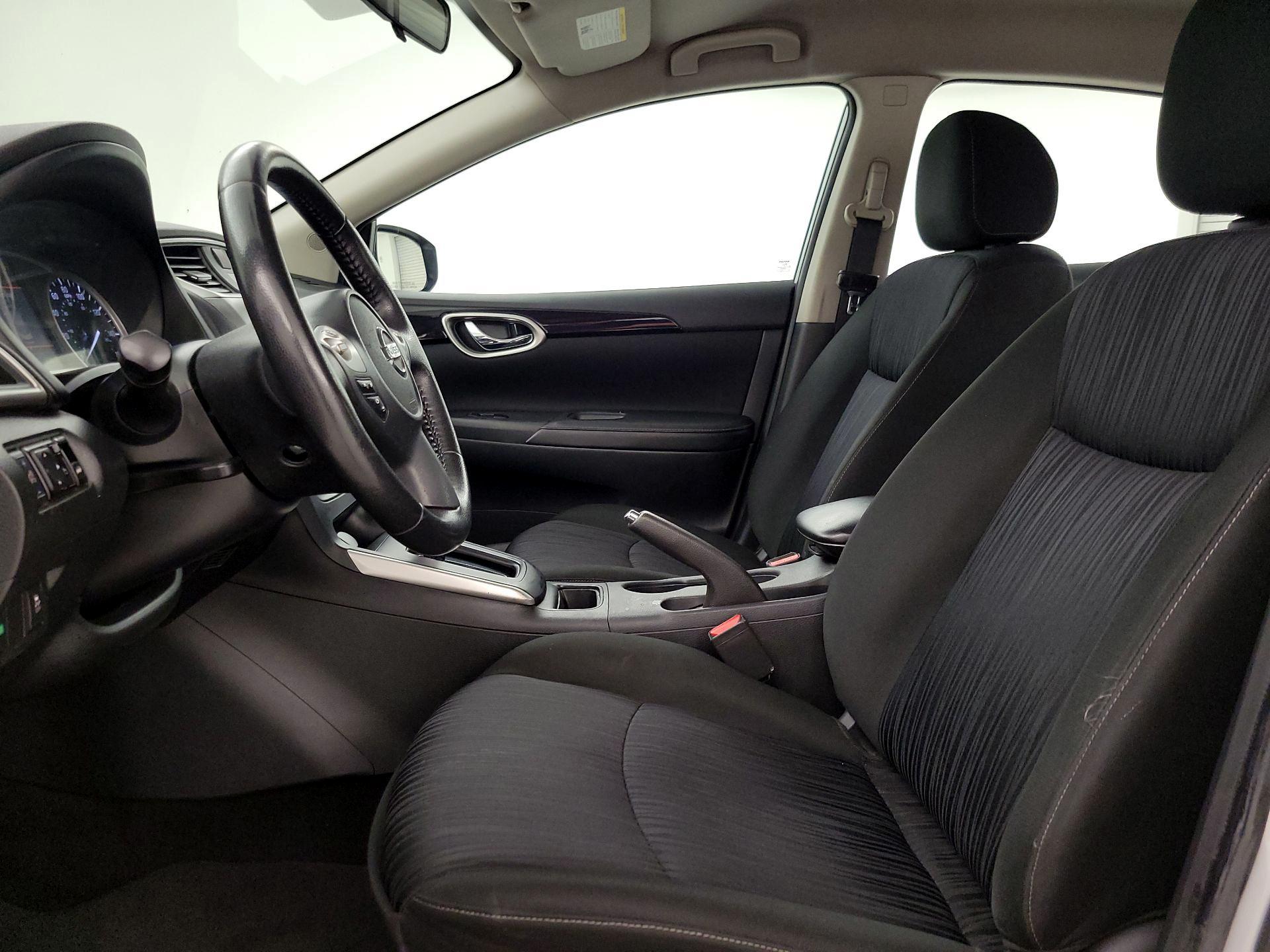 Thumbnail: 2019 Nissan Sentra - 11