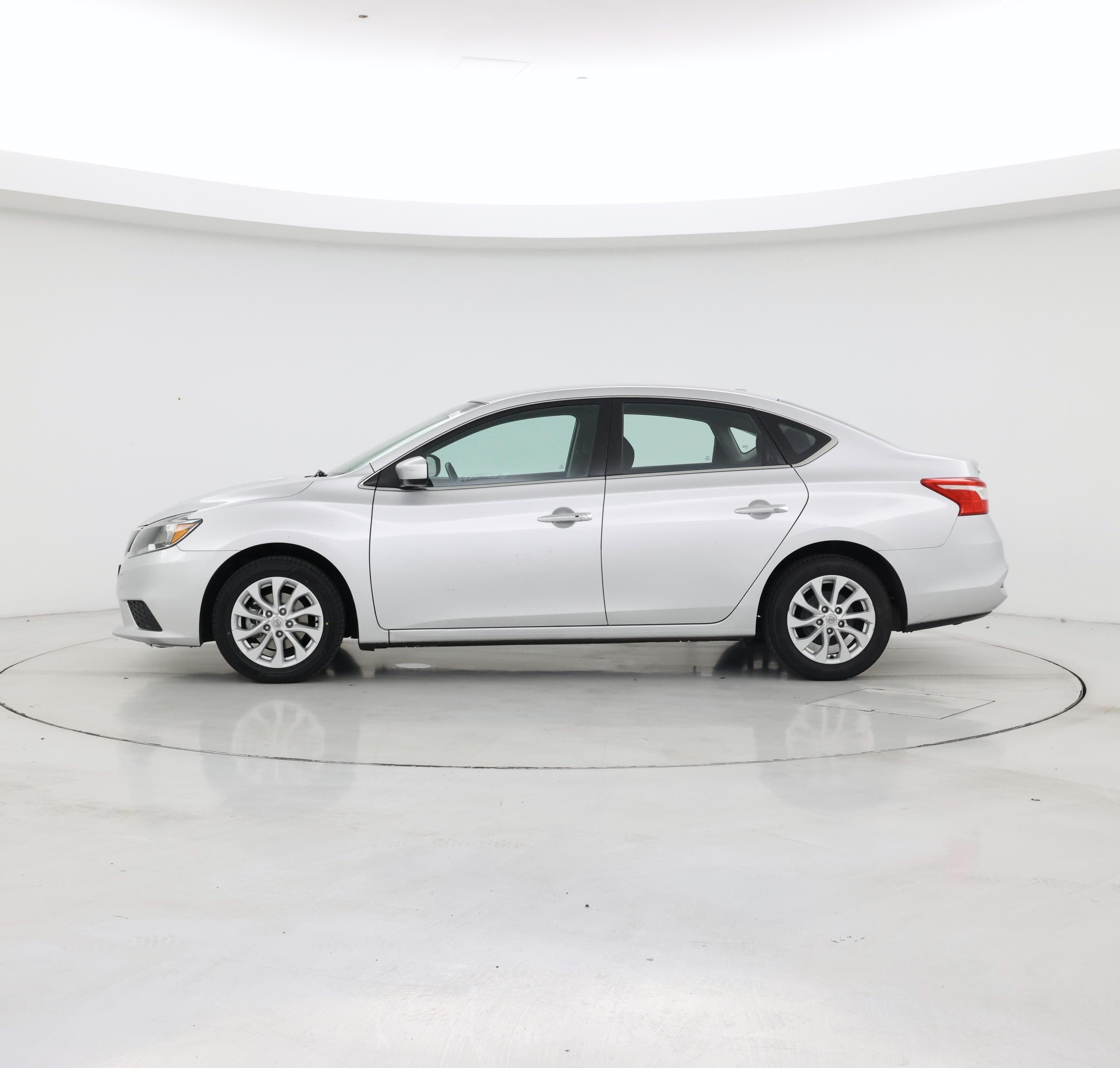 Thumbnail: 2019 Nissan Sentra - 3