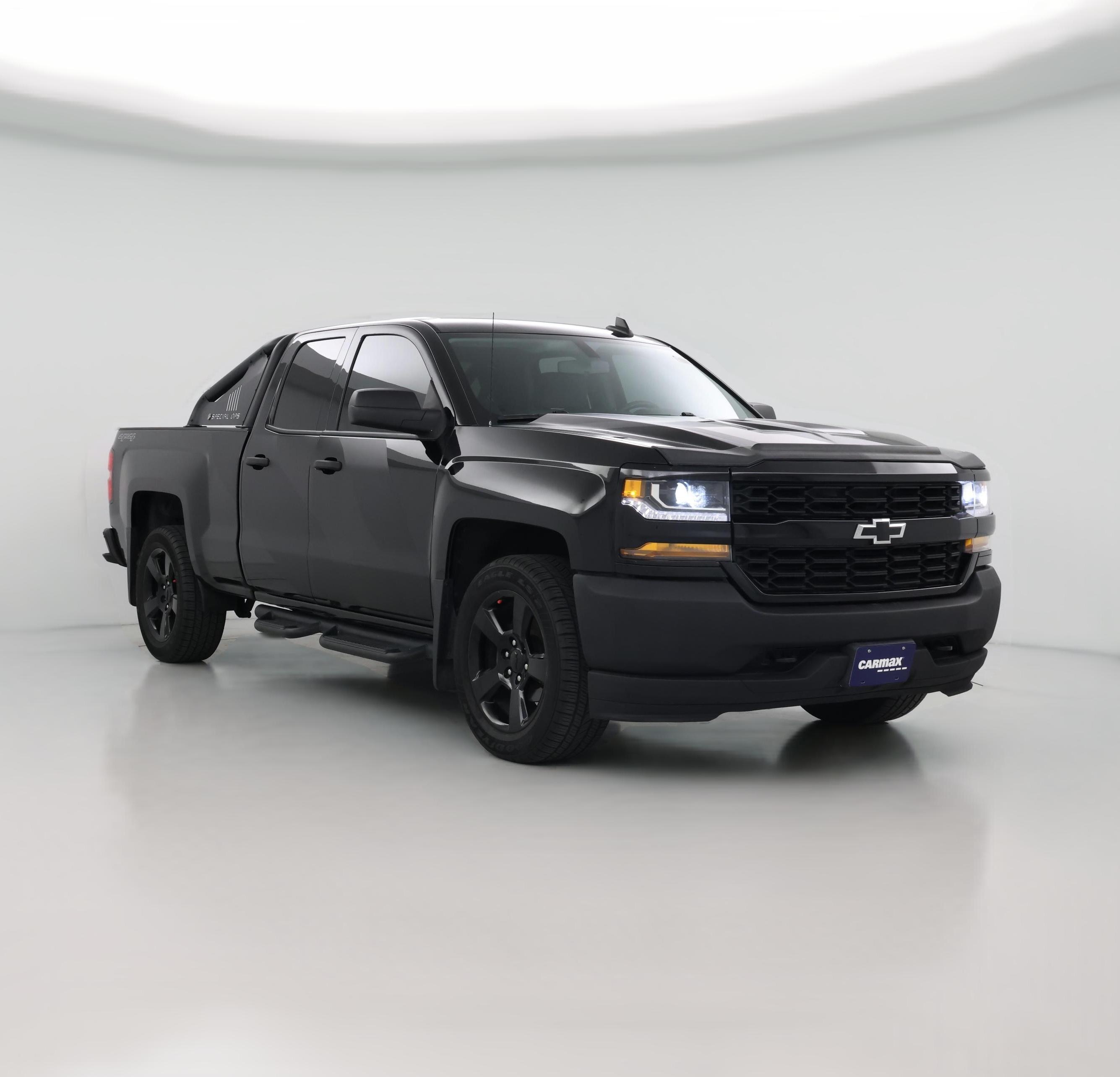 Thumbnail: 2017 Chevrolet Silverado 1500 - 1