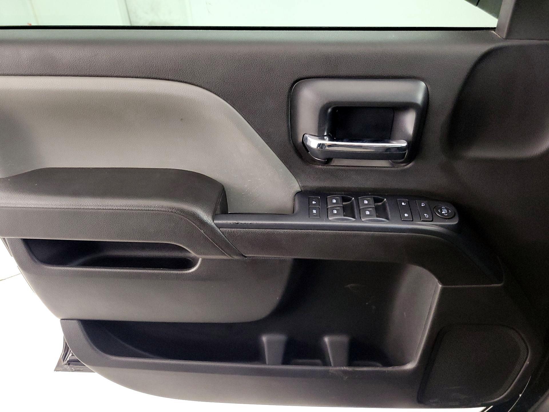 Thumbnail: 2017 Chevrolet Silverado 1500 - 12