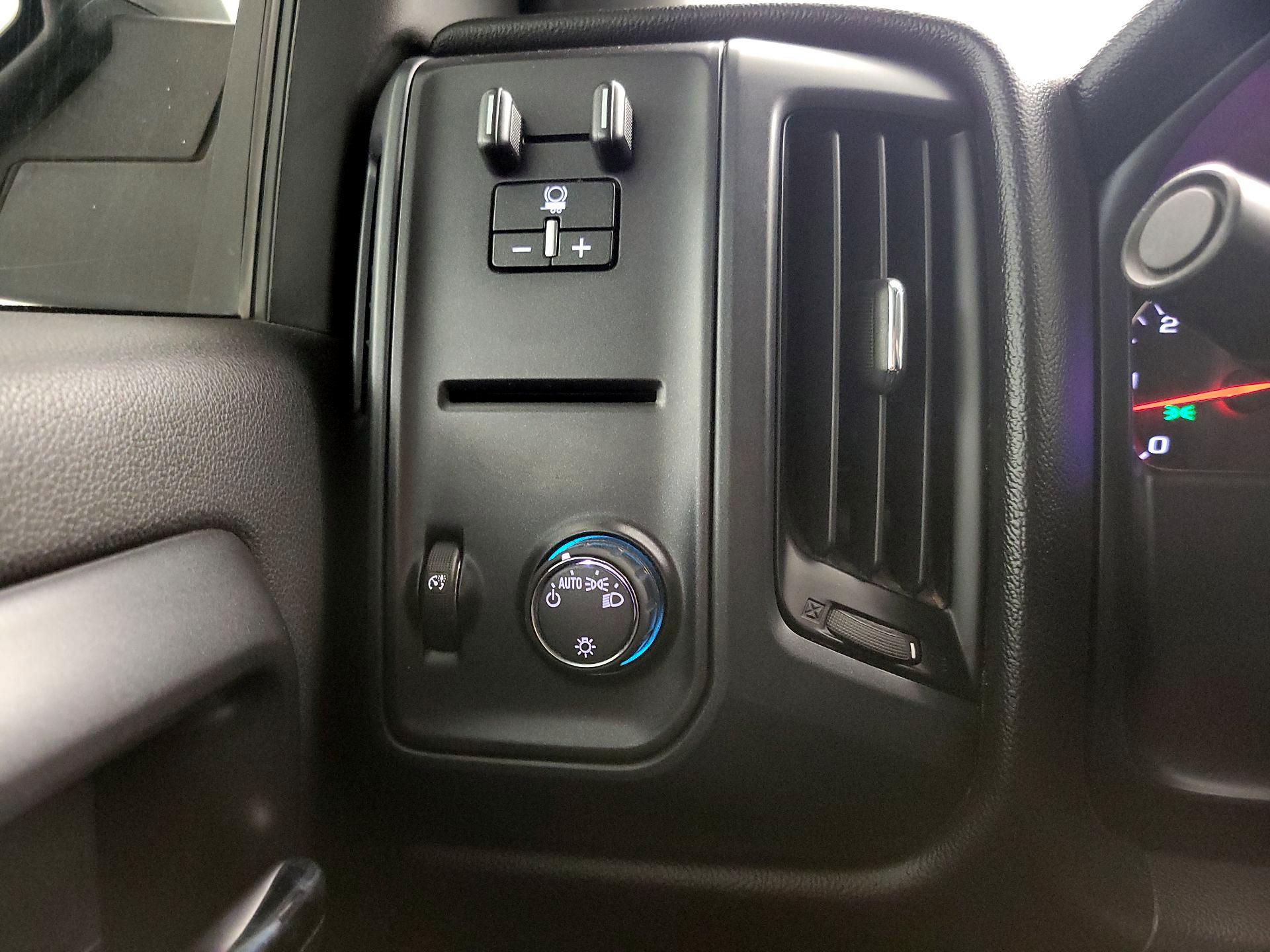 Thumbnail: 2017 Chevrolet Silverado 1500 - 13