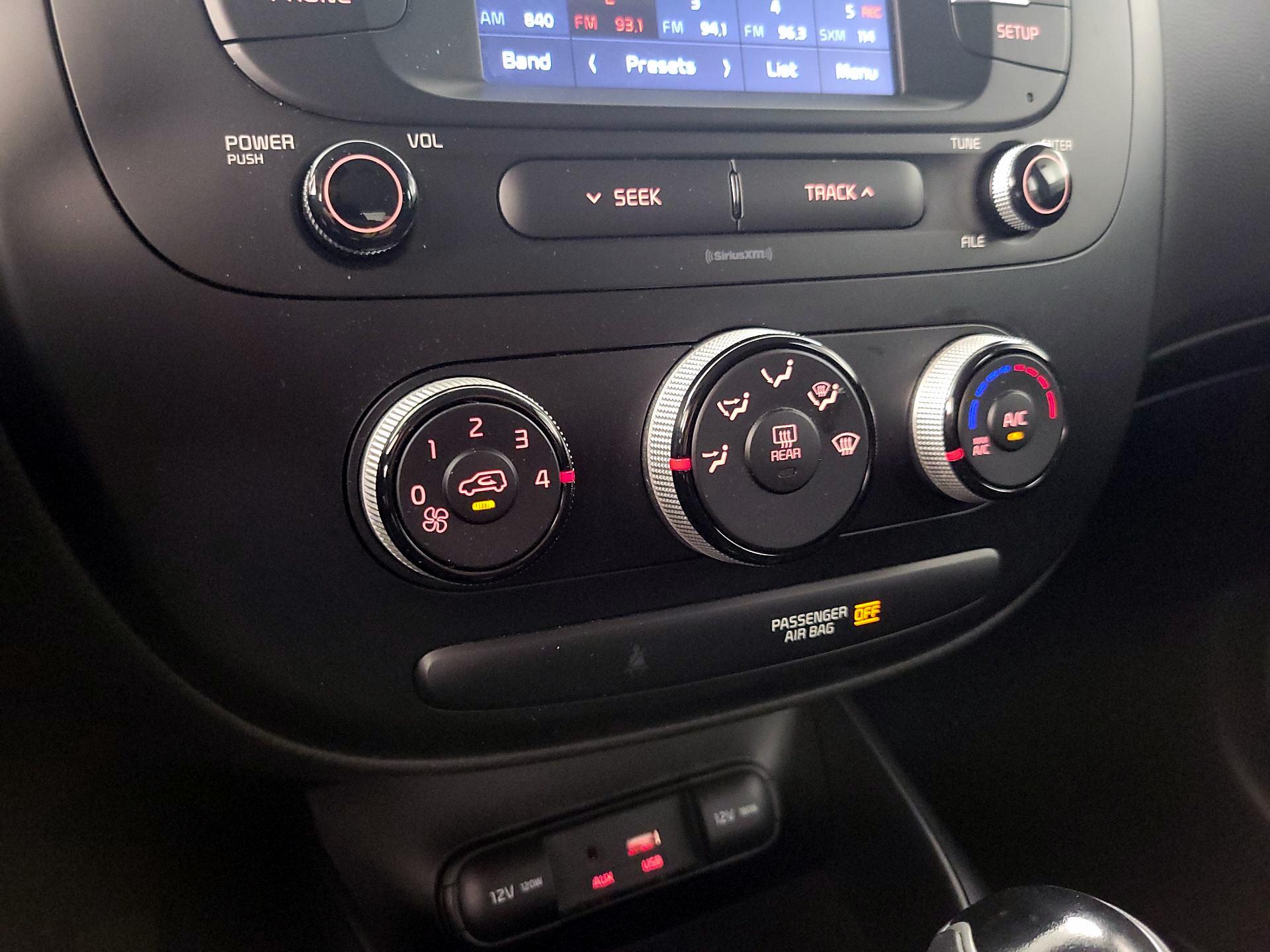 Thumbnail: 2019 Kia Soul - 16