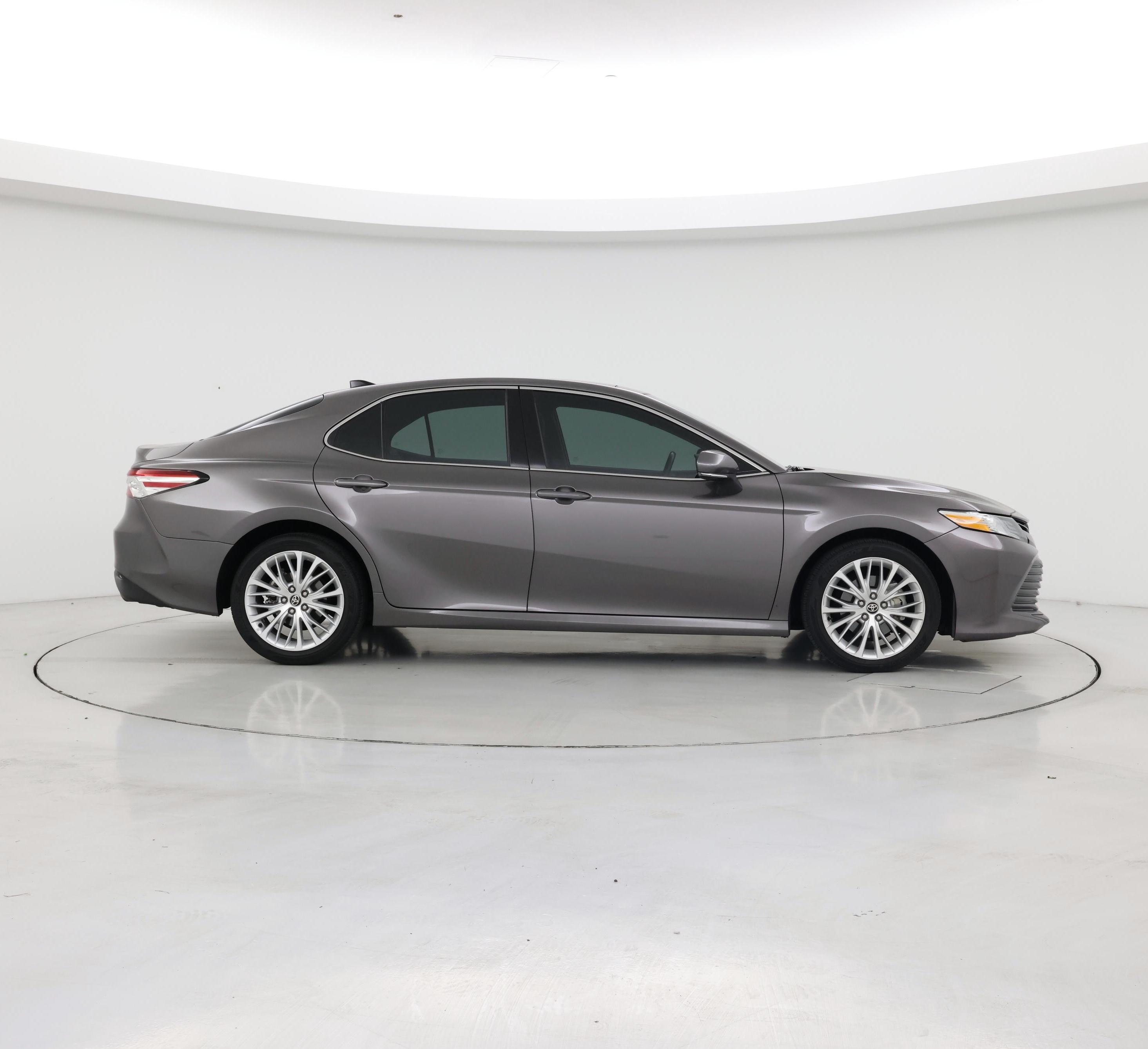 Thumbnail: 2020 Toyota Camry - 7
