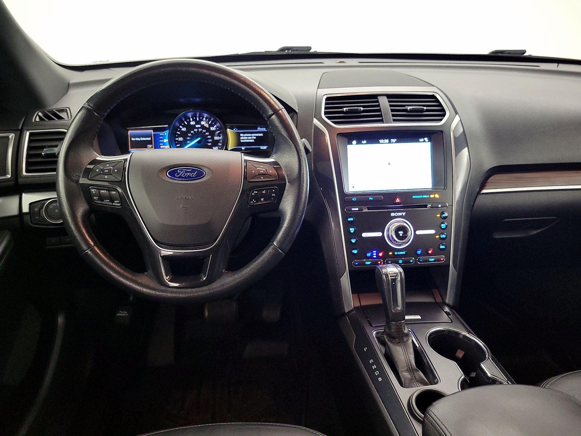 Thumbnail: 2017 Ford Explorer - 10