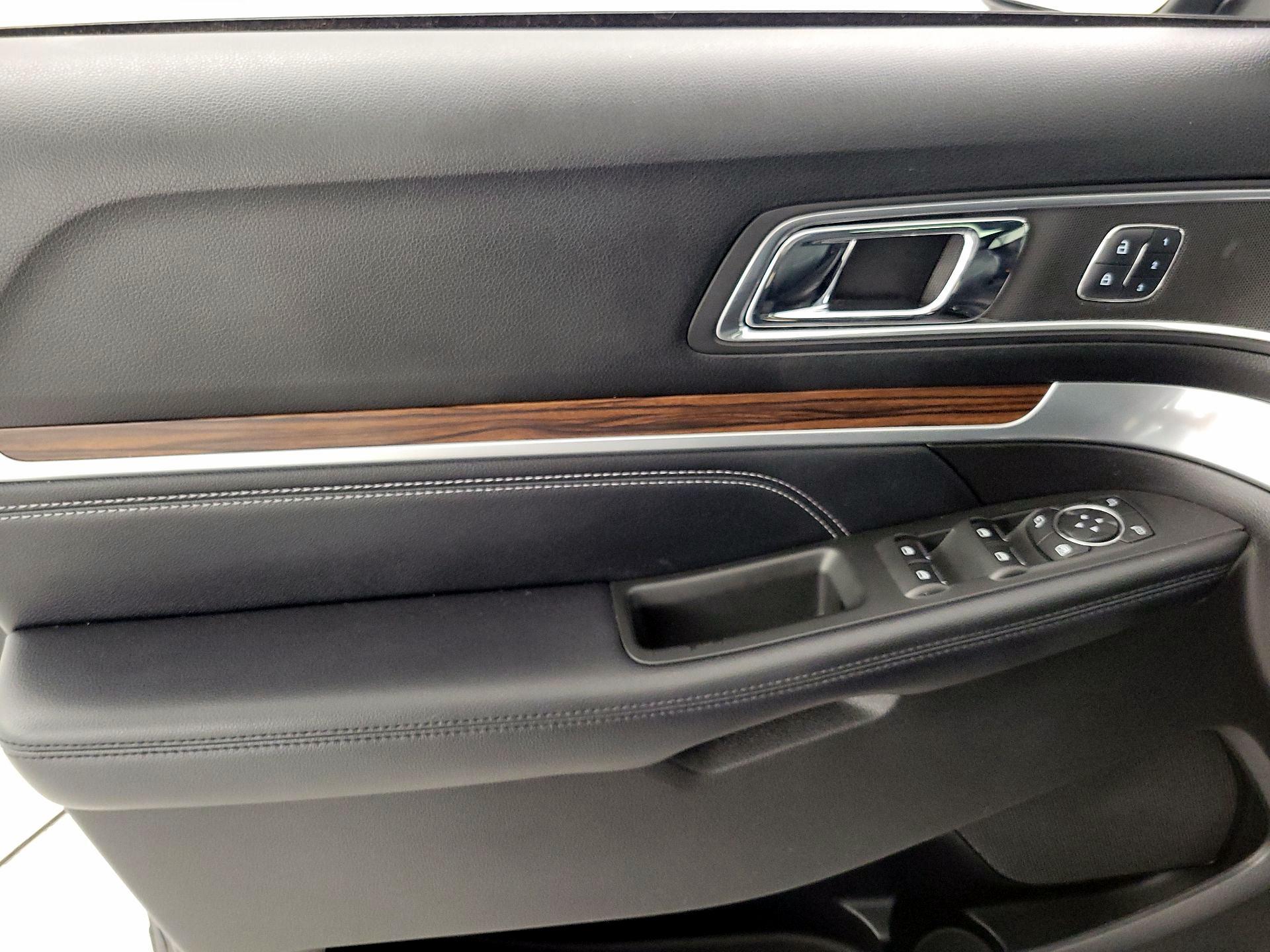 Thumbnail: 2017 Ford Explorer - 12