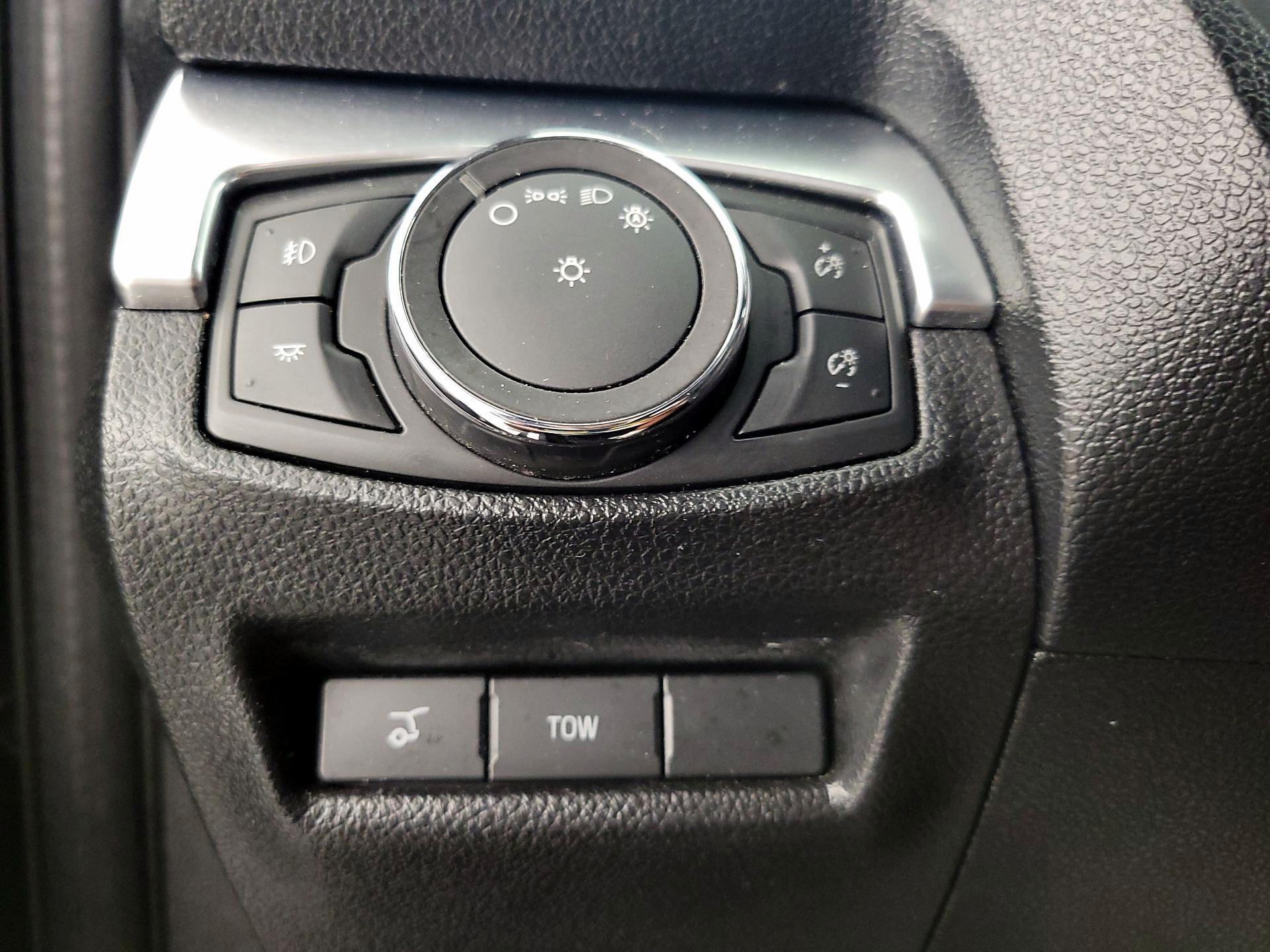 Thumbnail: 2017 Ford Explorer - 13