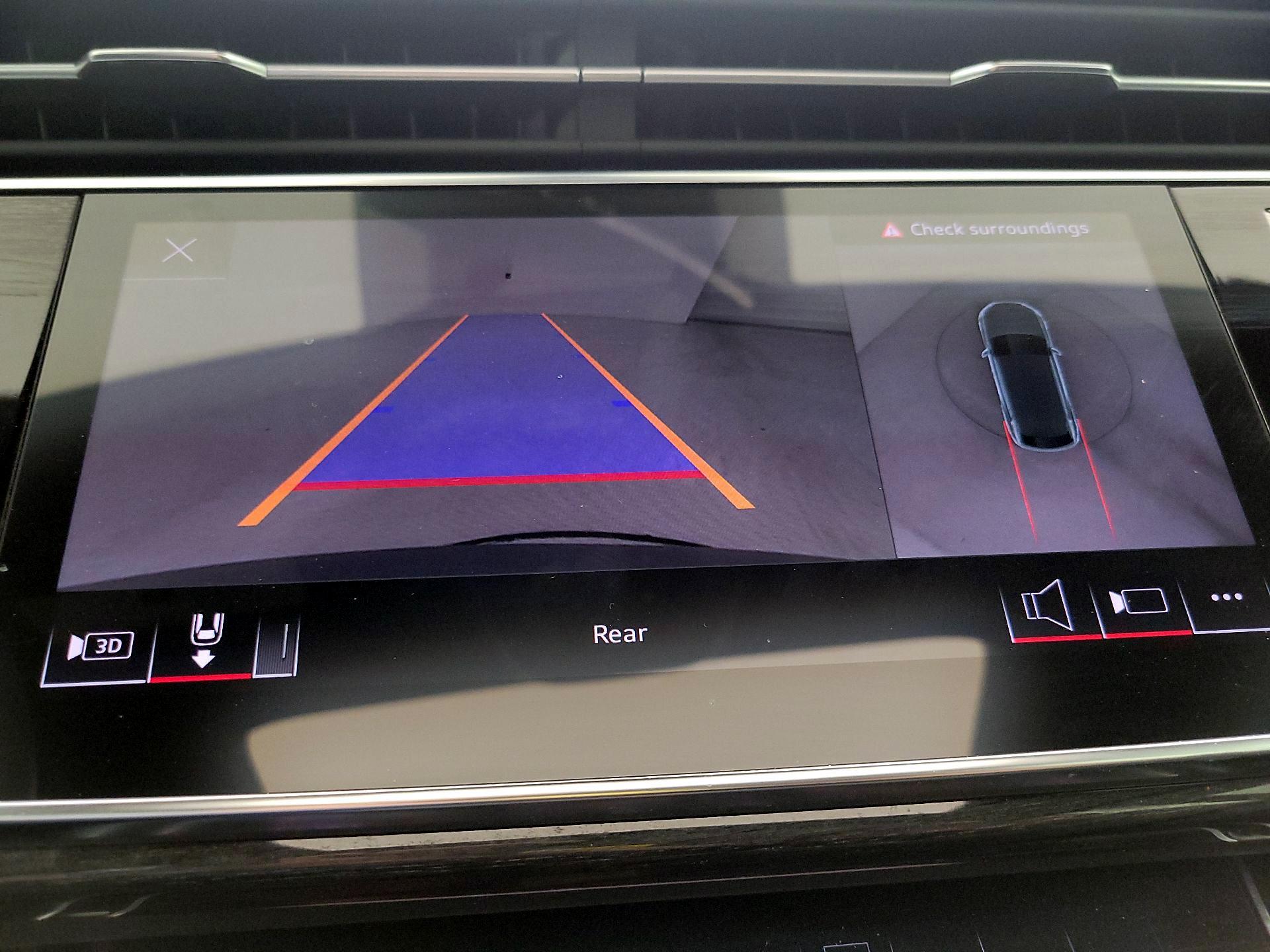 Thumbnail: 2021 Audi Q8 - 15