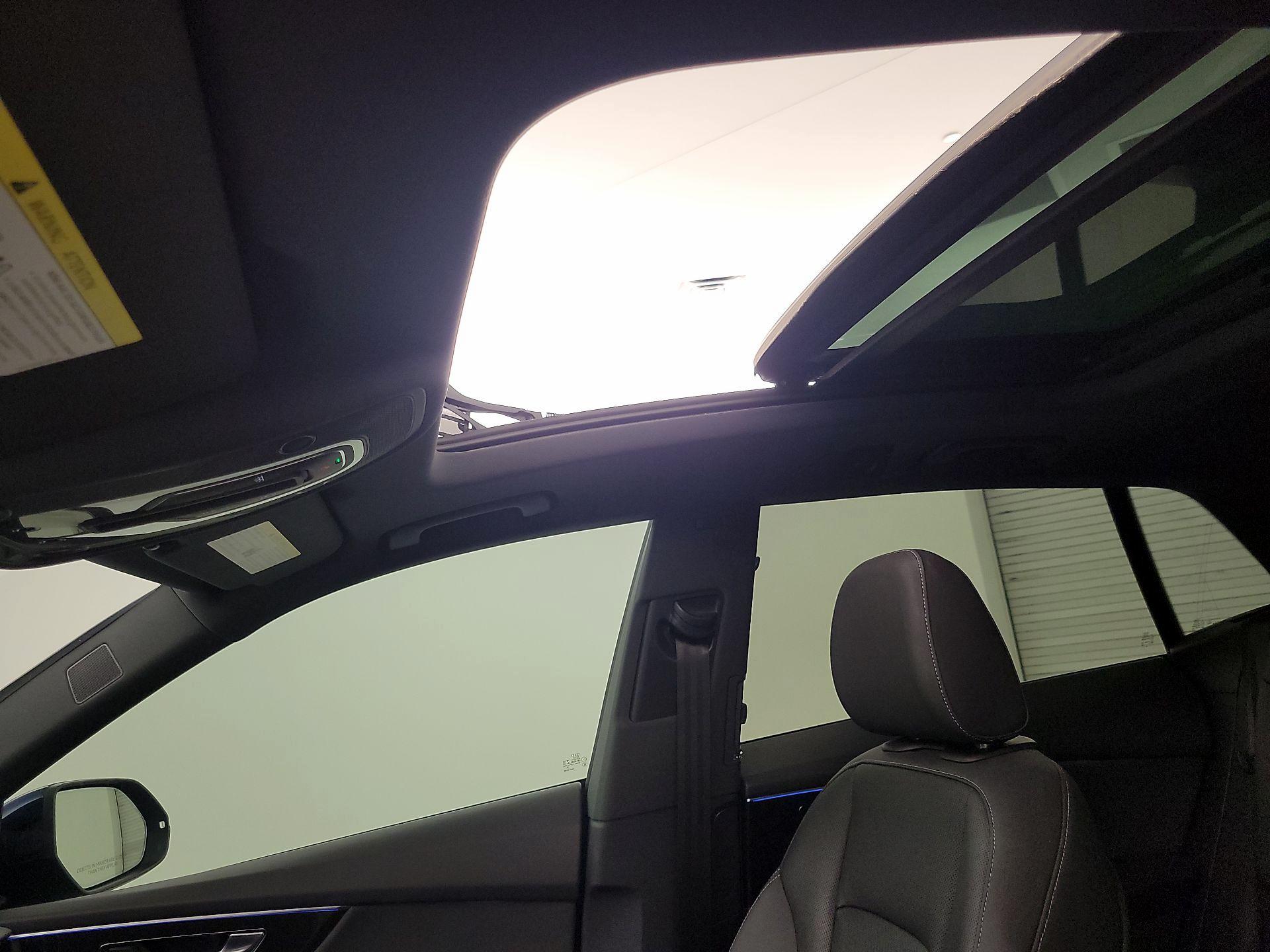 Thumbnail: 2021 Audi Q8 - 20
