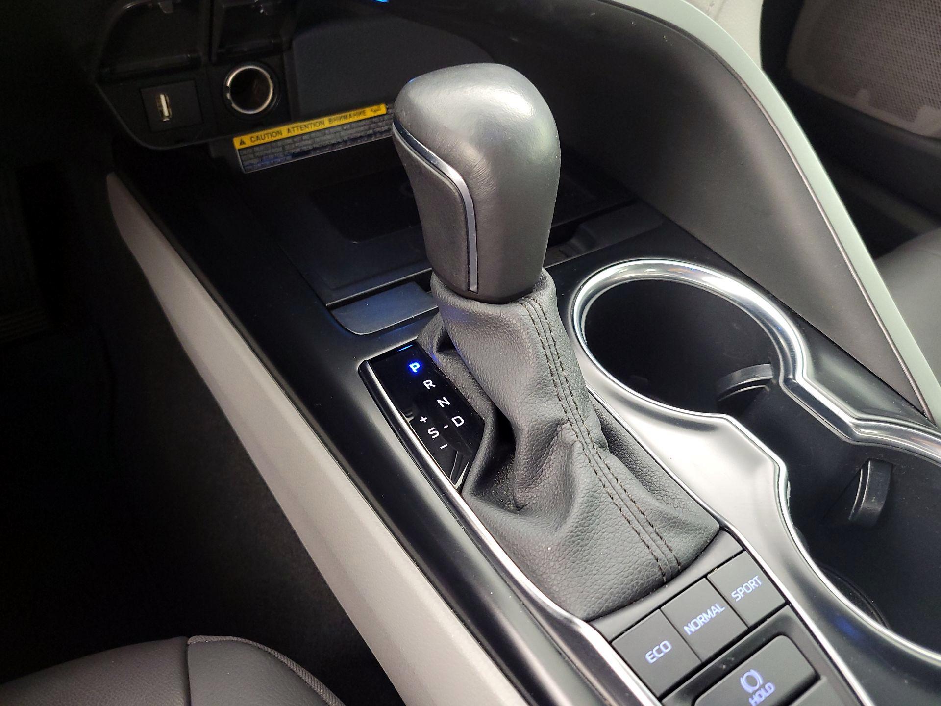 Thumbnail: 2020 Toyota Camry - 17