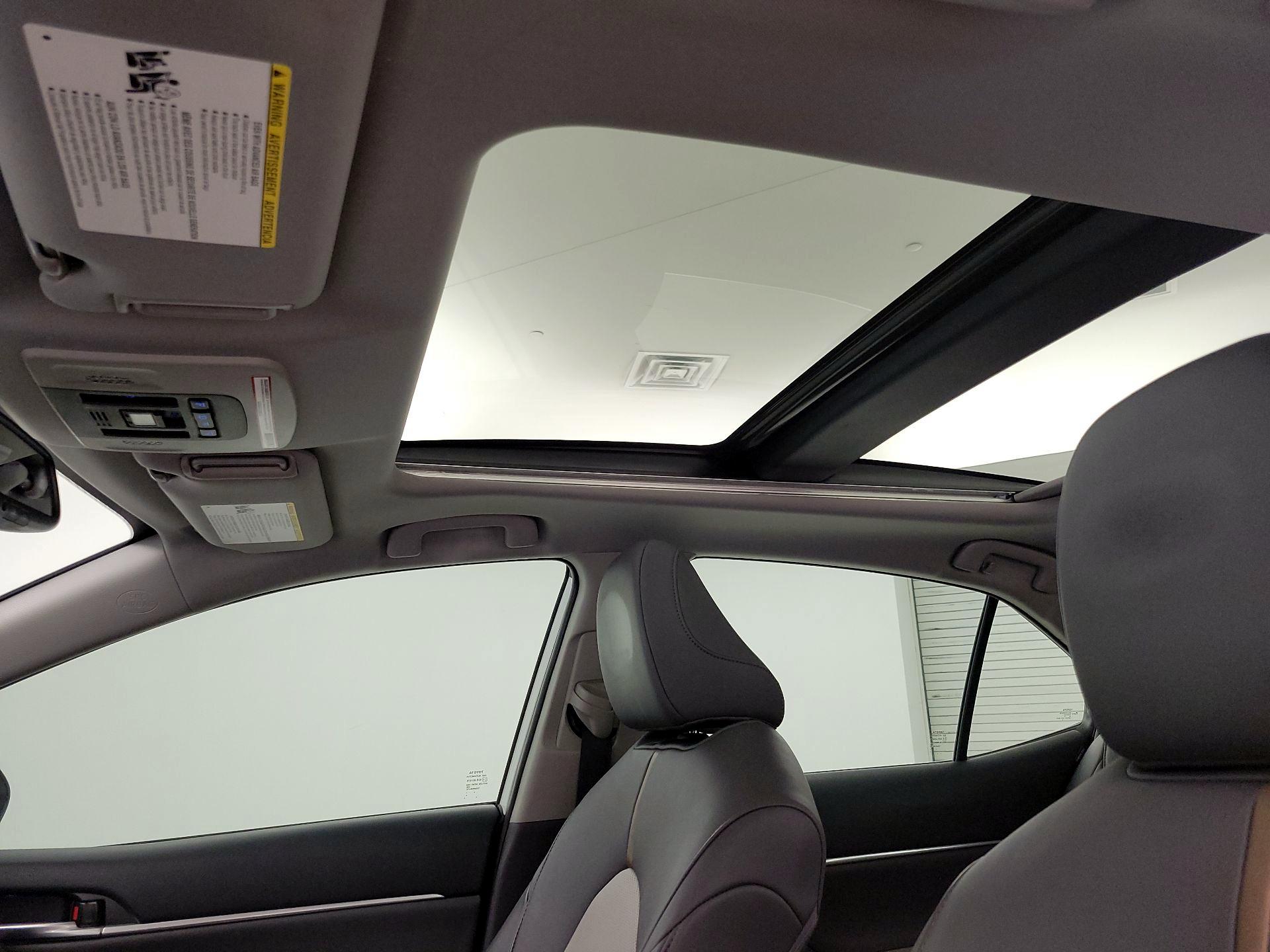 Thumbnail: 2020 Toyota Camry - 19