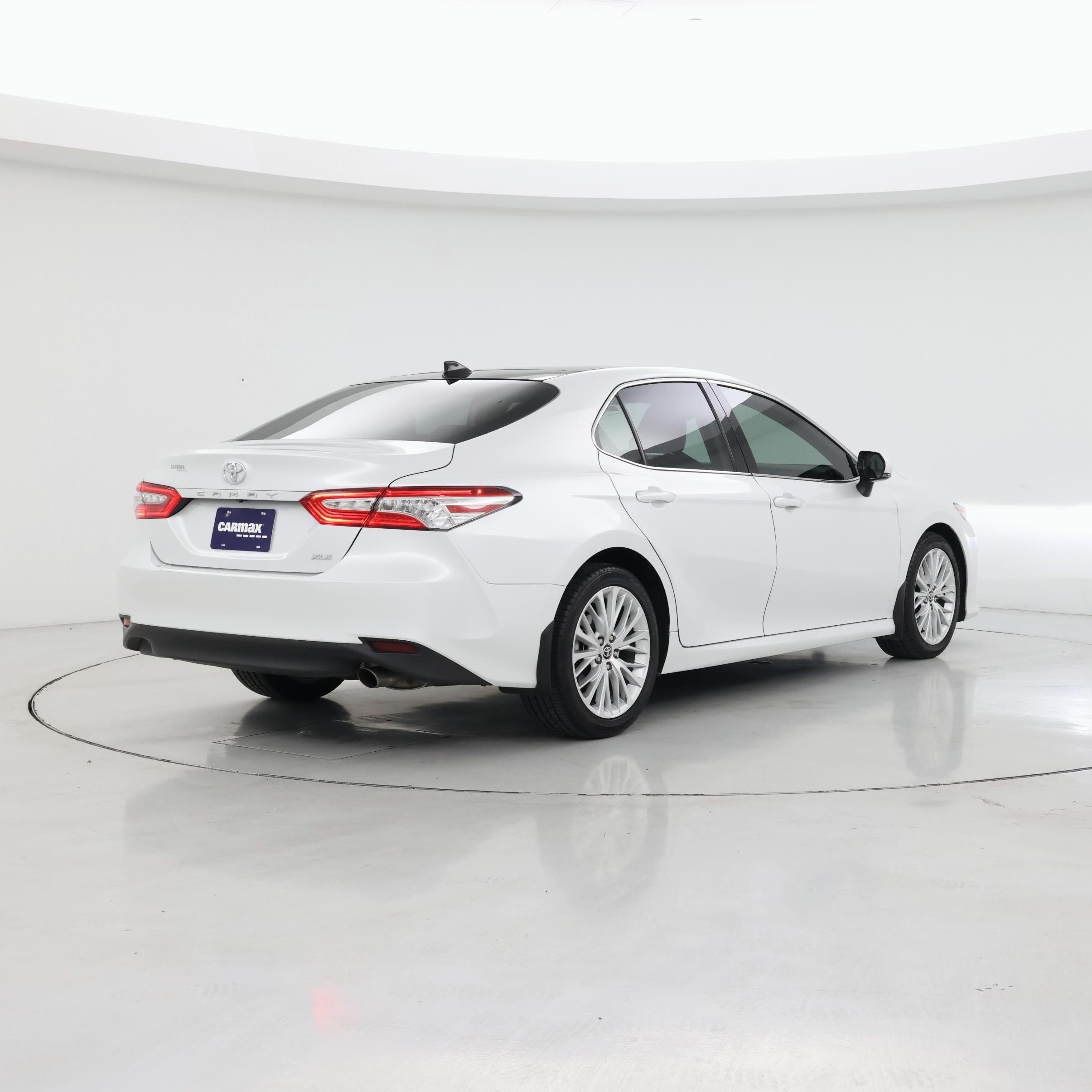 Thumbnail: 2020 Toyota Camry - 8