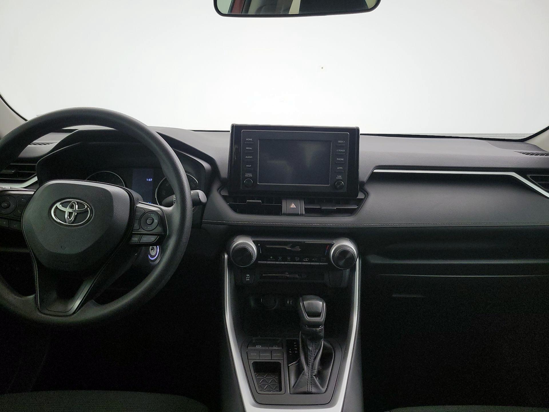 Thumbnail: 2019 Toyota RAV4 - 9