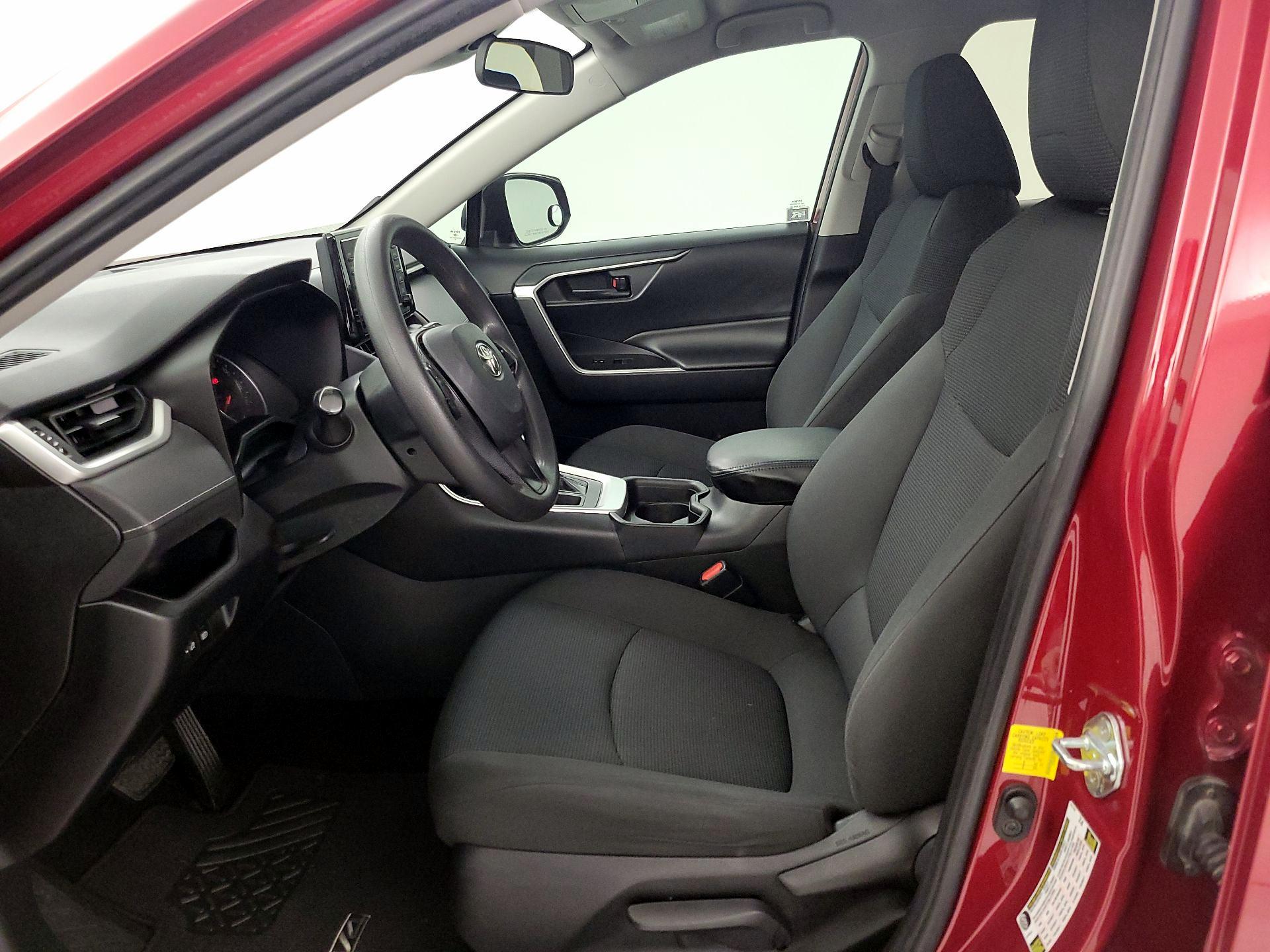 Thumbnail: 2019 Toyota RAV4 - 11