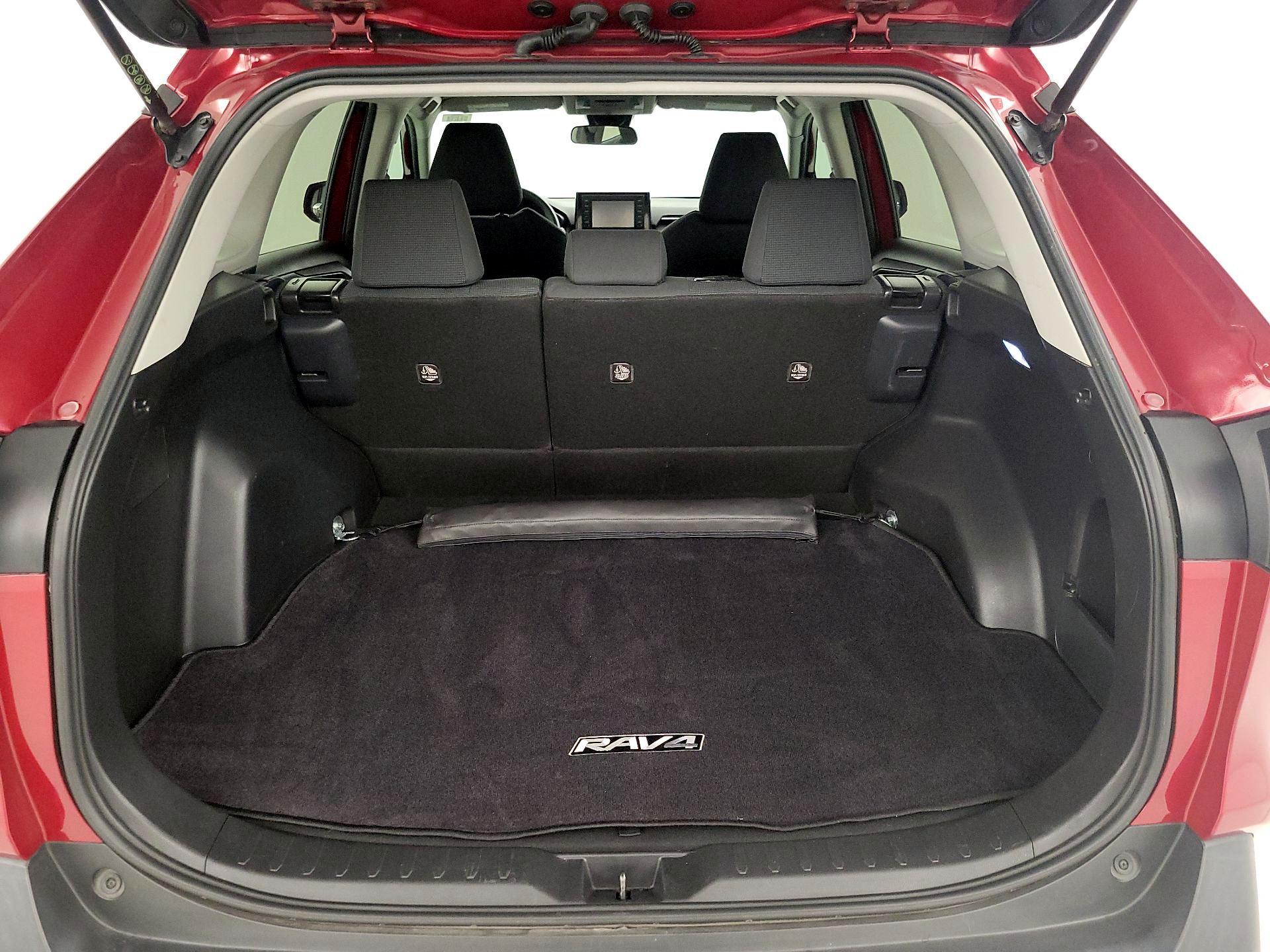 Thumbnail: 2019 Toyota RAV4 - 20