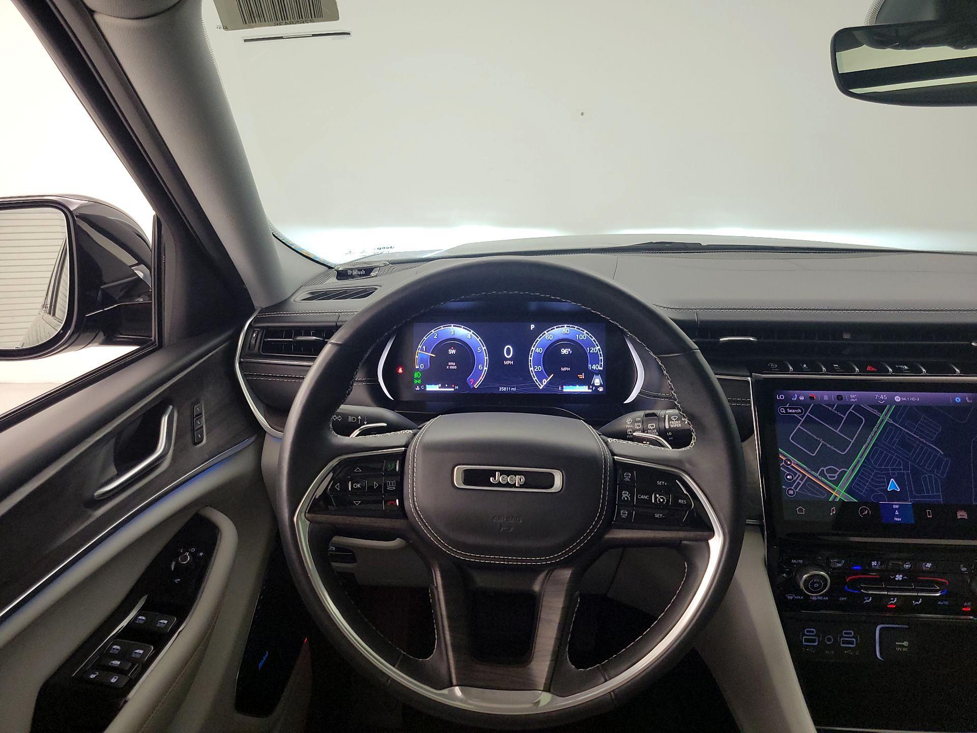 Thumbnail: 2022 Jeep Grand Cherokee - 10