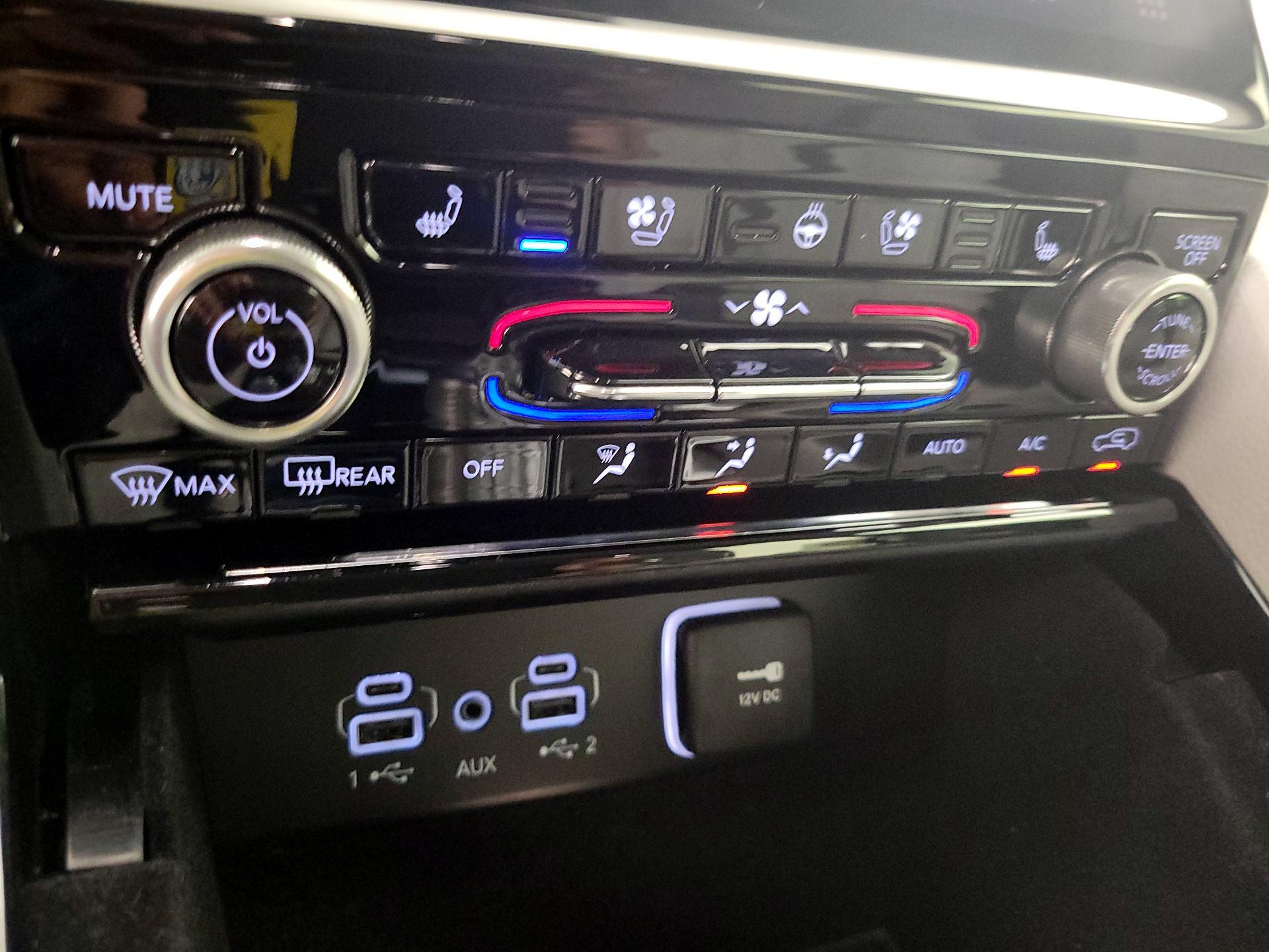 Thumbnail: 2022 Jeep Grand Cherokee - 17
