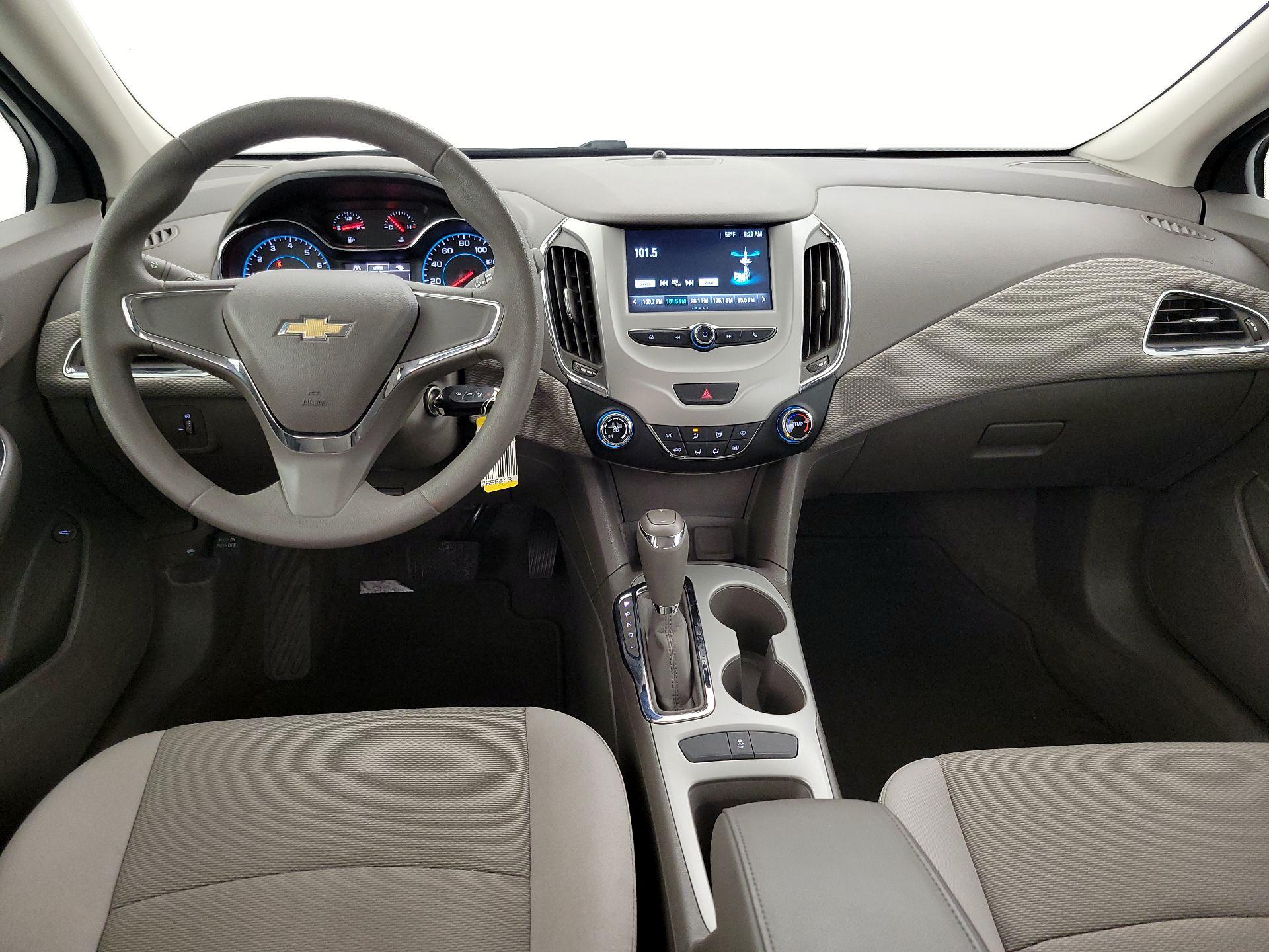 Thumbnail: 2017 Chevrolet Cruze - 9