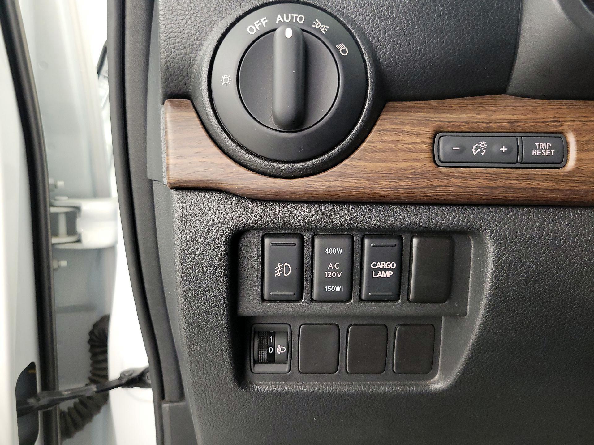 Thumbnail: 2017 Nissan Titan - 13