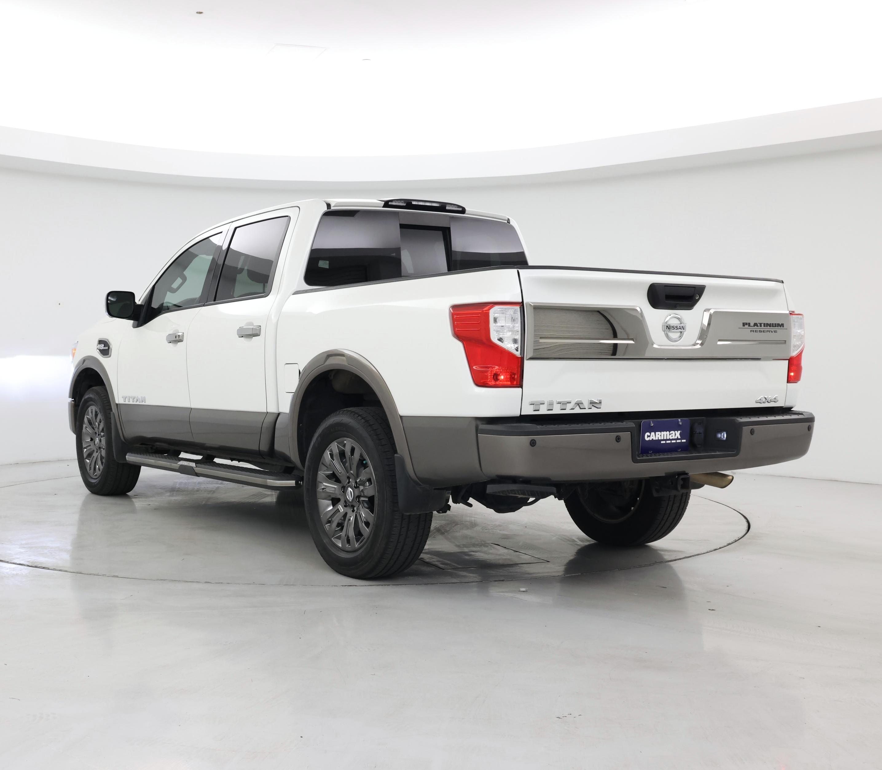 Thumbnail: 2017 Nissan Titan - 2