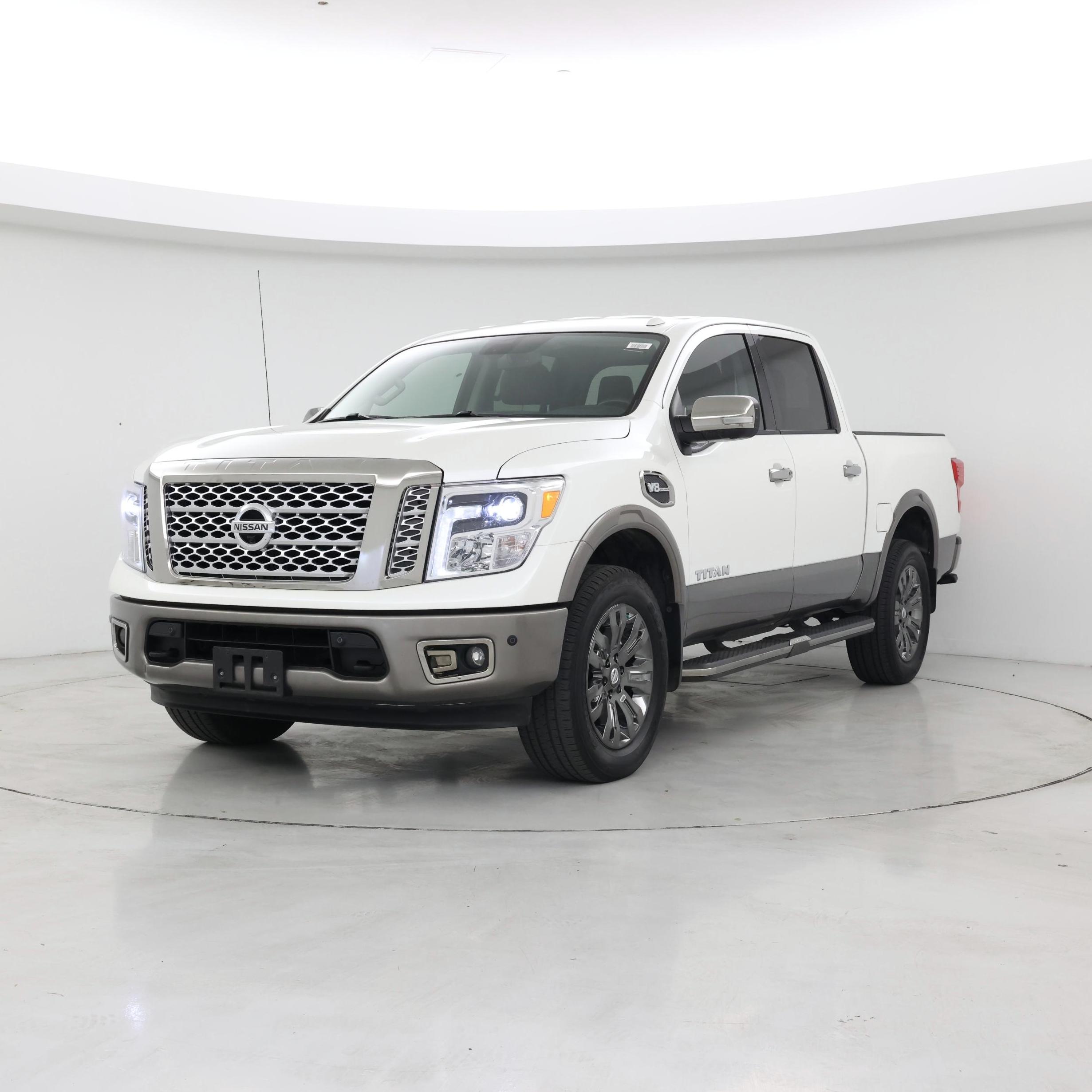 Thumbnail: 2017 Nissan Titan - 4