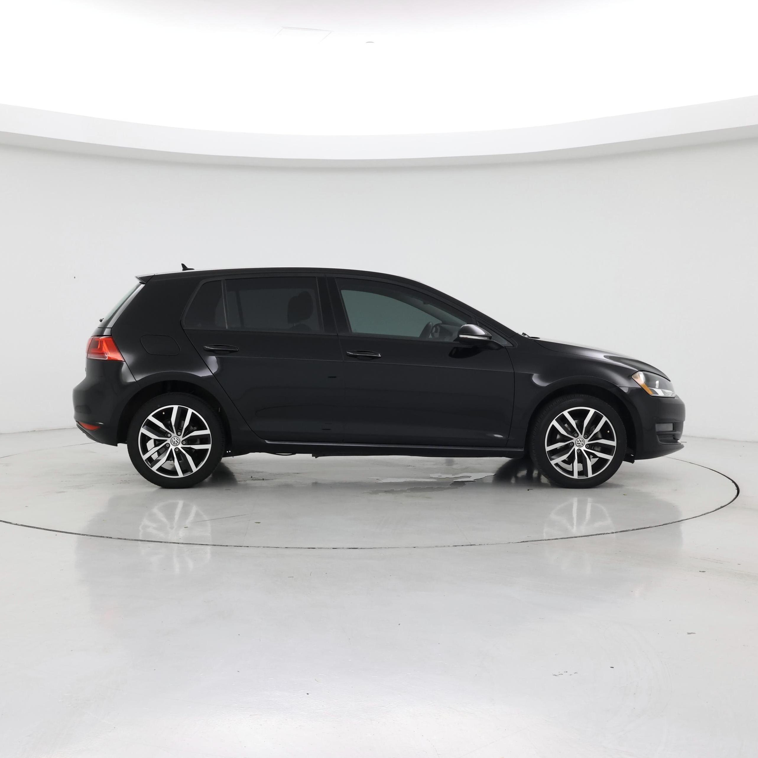 Thumbnail: 2017 Volkswagen Golf - 7