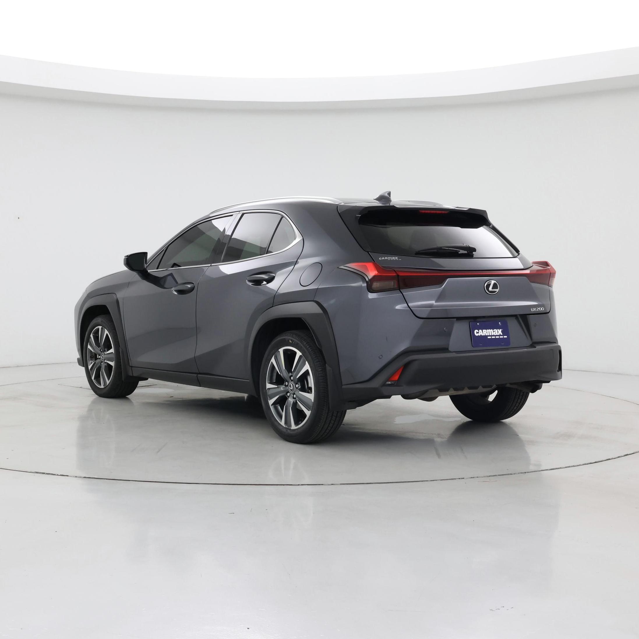 Thumbnail: 2022 Lexus UX - 2