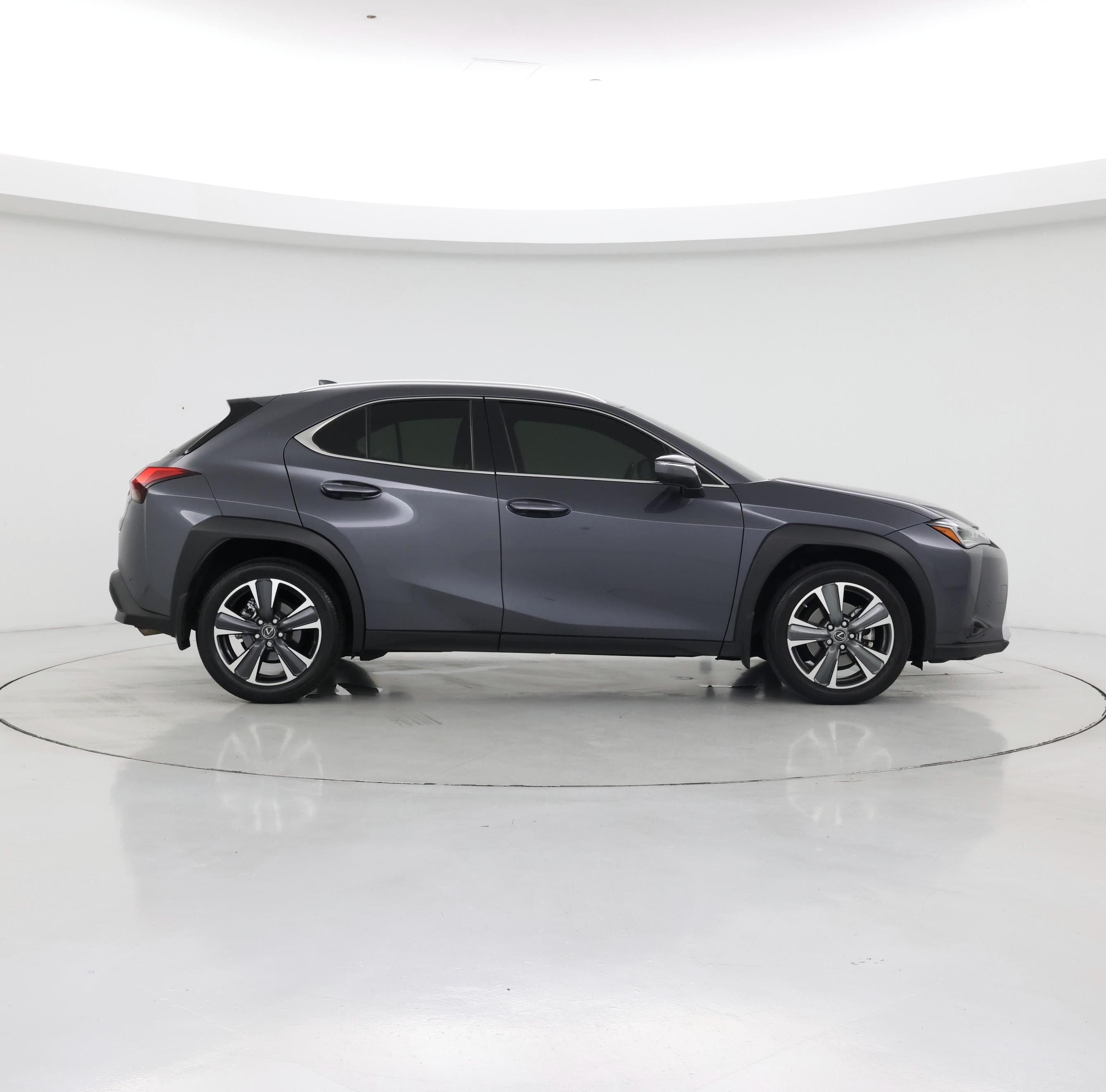 Thumbnail: 2022 Lexus UX - 7
