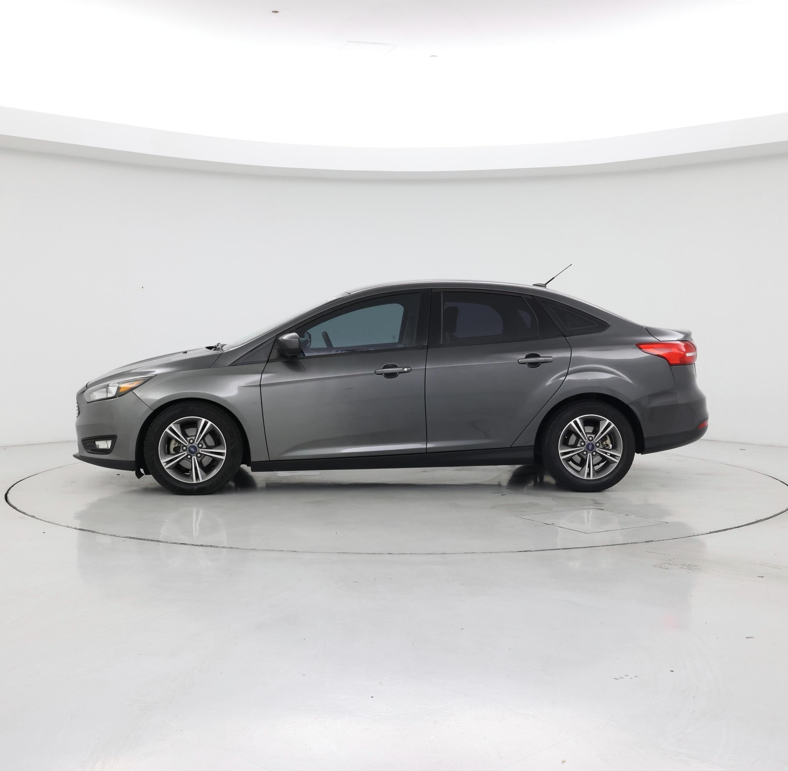 Thumbnail: 2018 Ford Focus - 3
