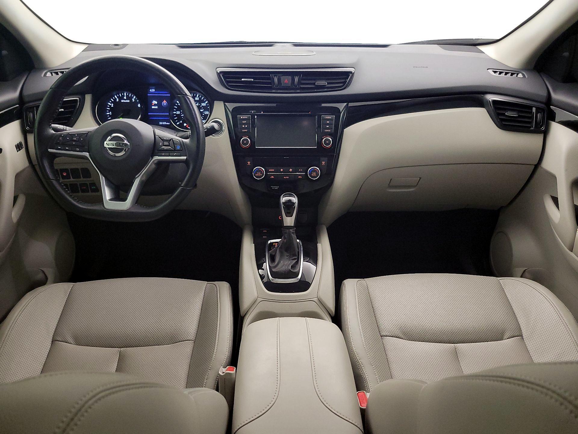 Thumbnail: 2021 Nissan Rogue Sport - 9